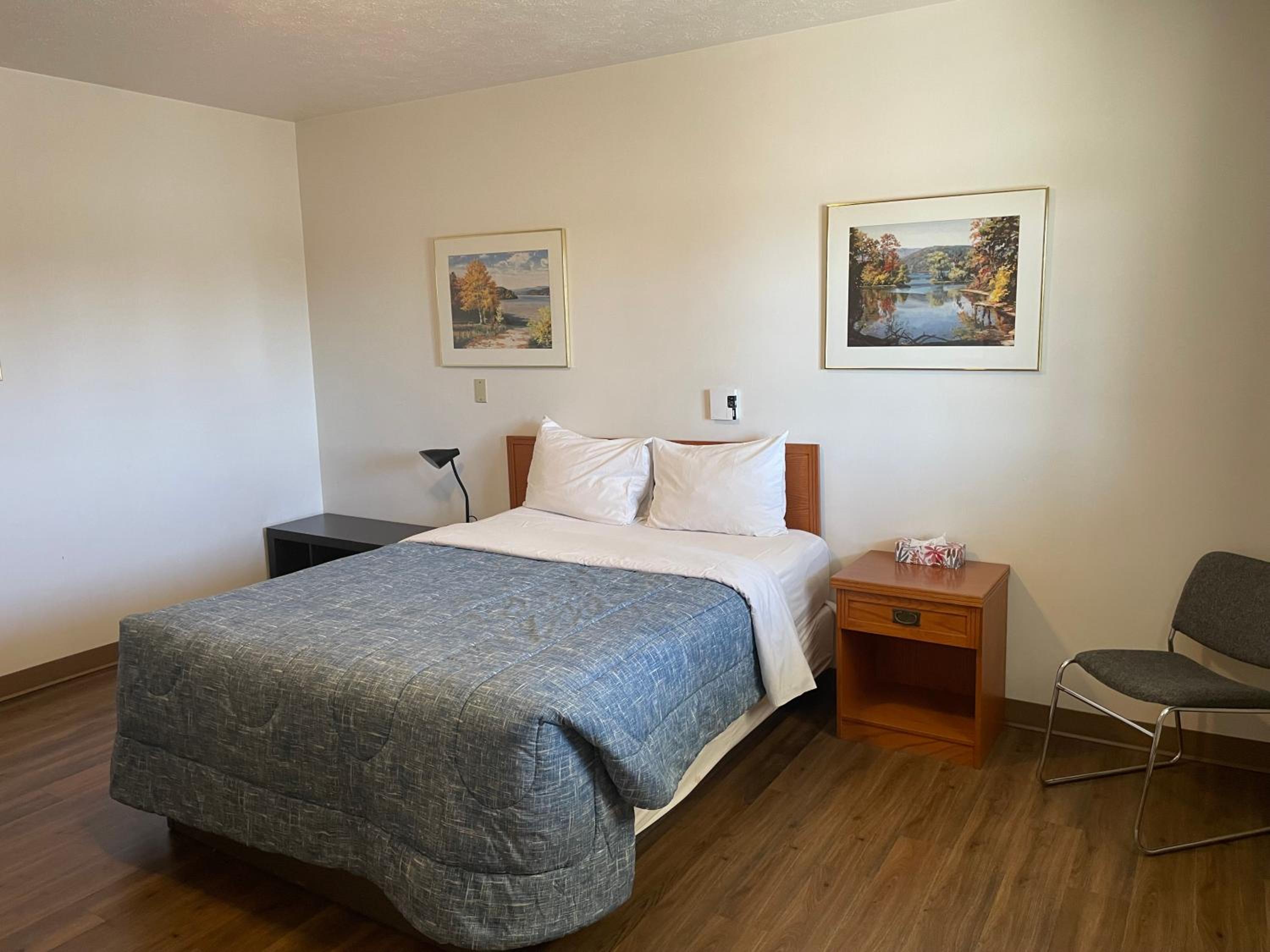 Standard Queen Room photo 1