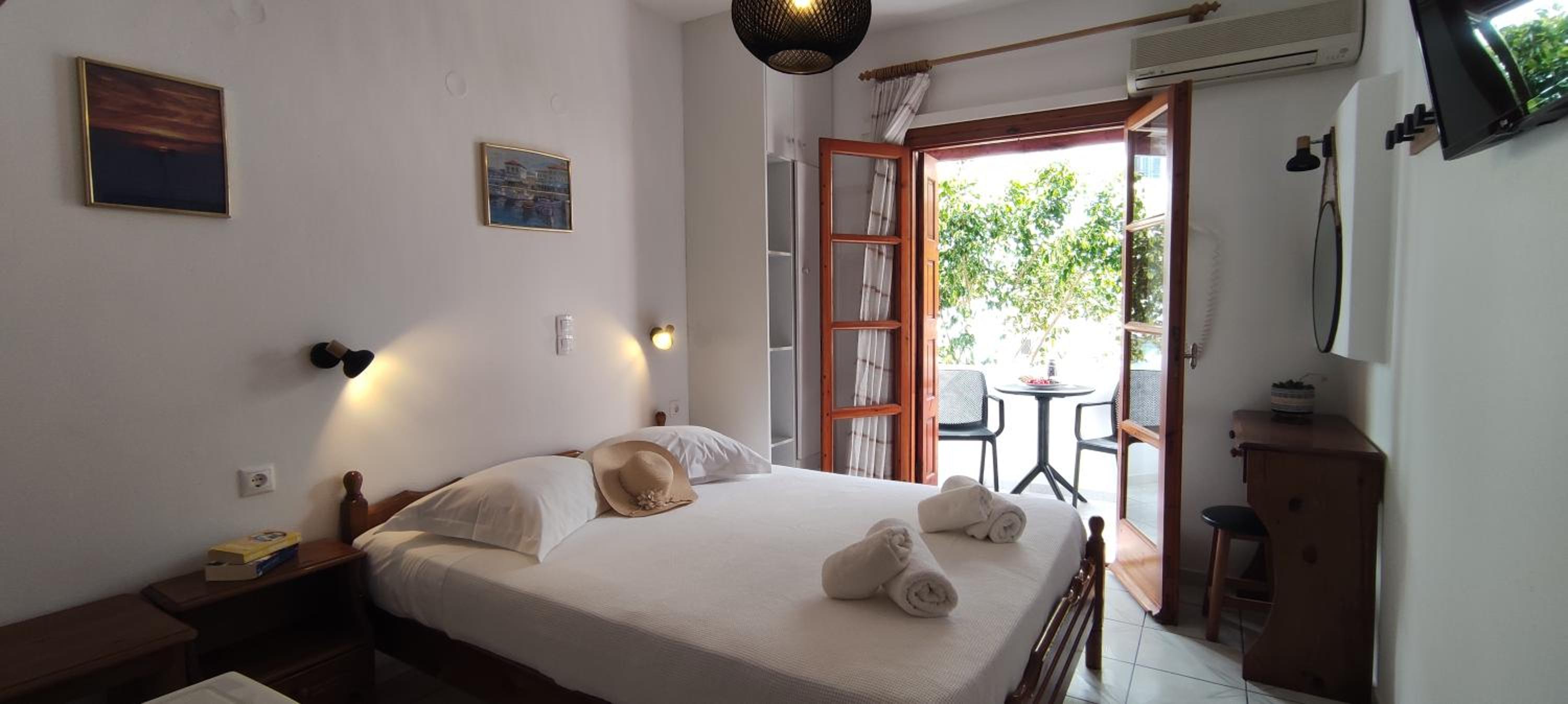 Double or Twin Room - Photo 4