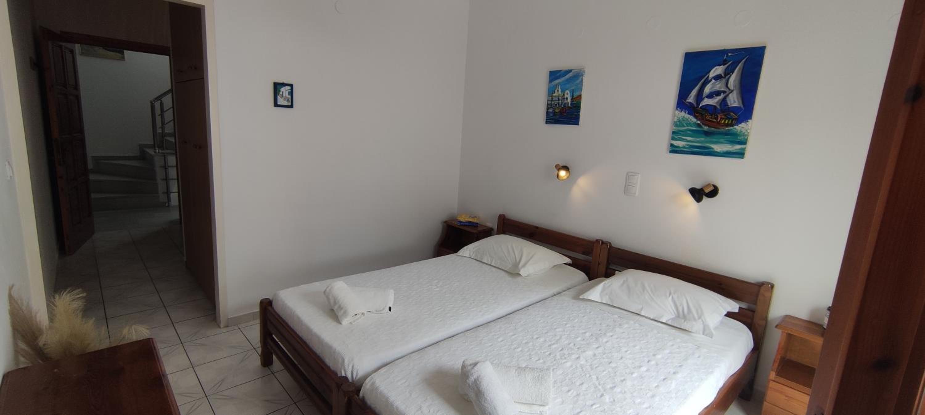 Double or Twin Room - Photo 3