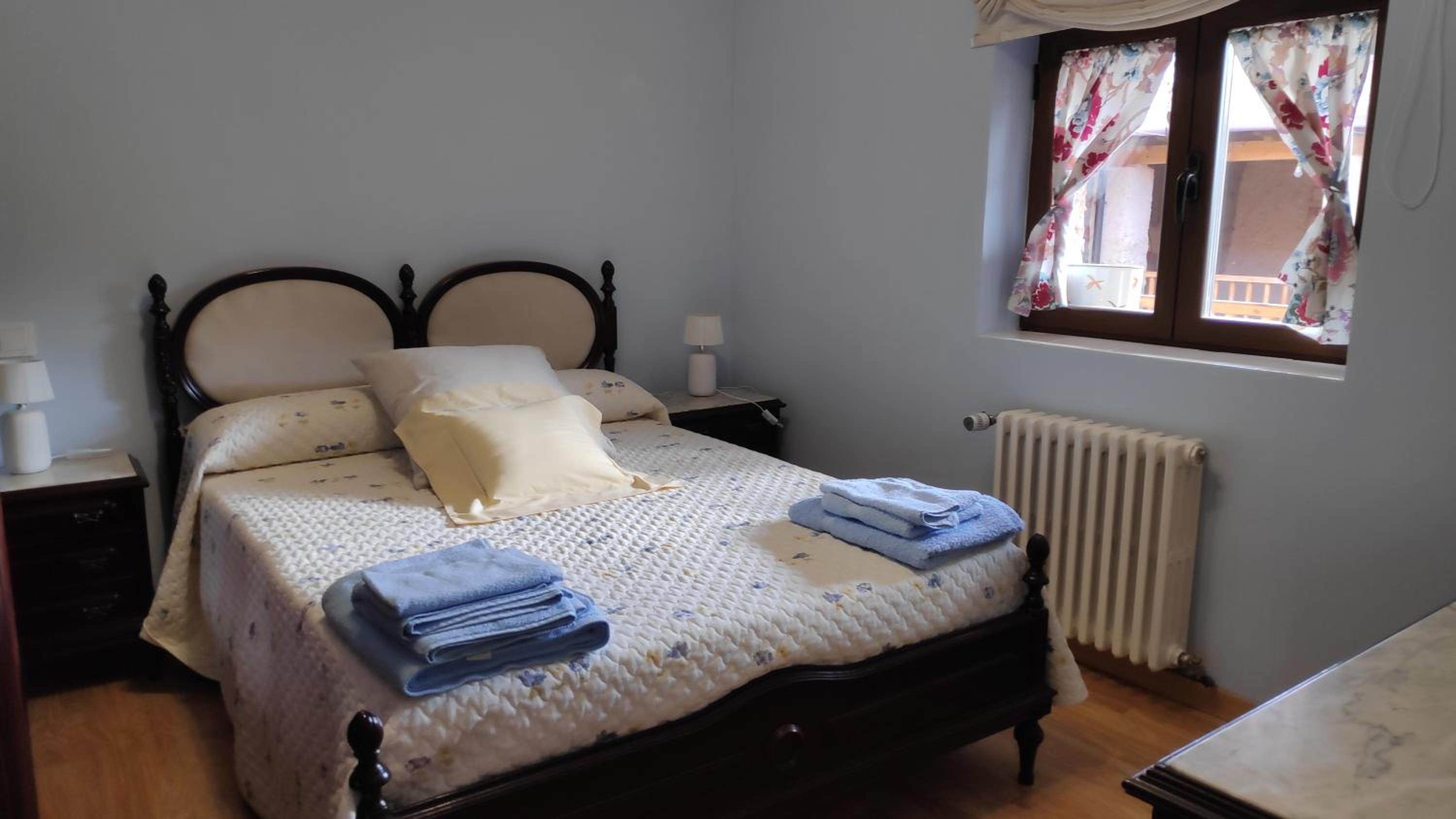 Casa de cuatro habitaciones