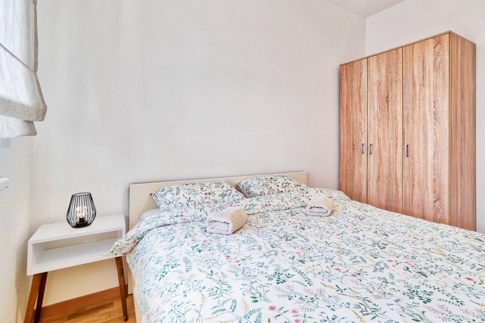 One-Bedroom Apartment photo 3