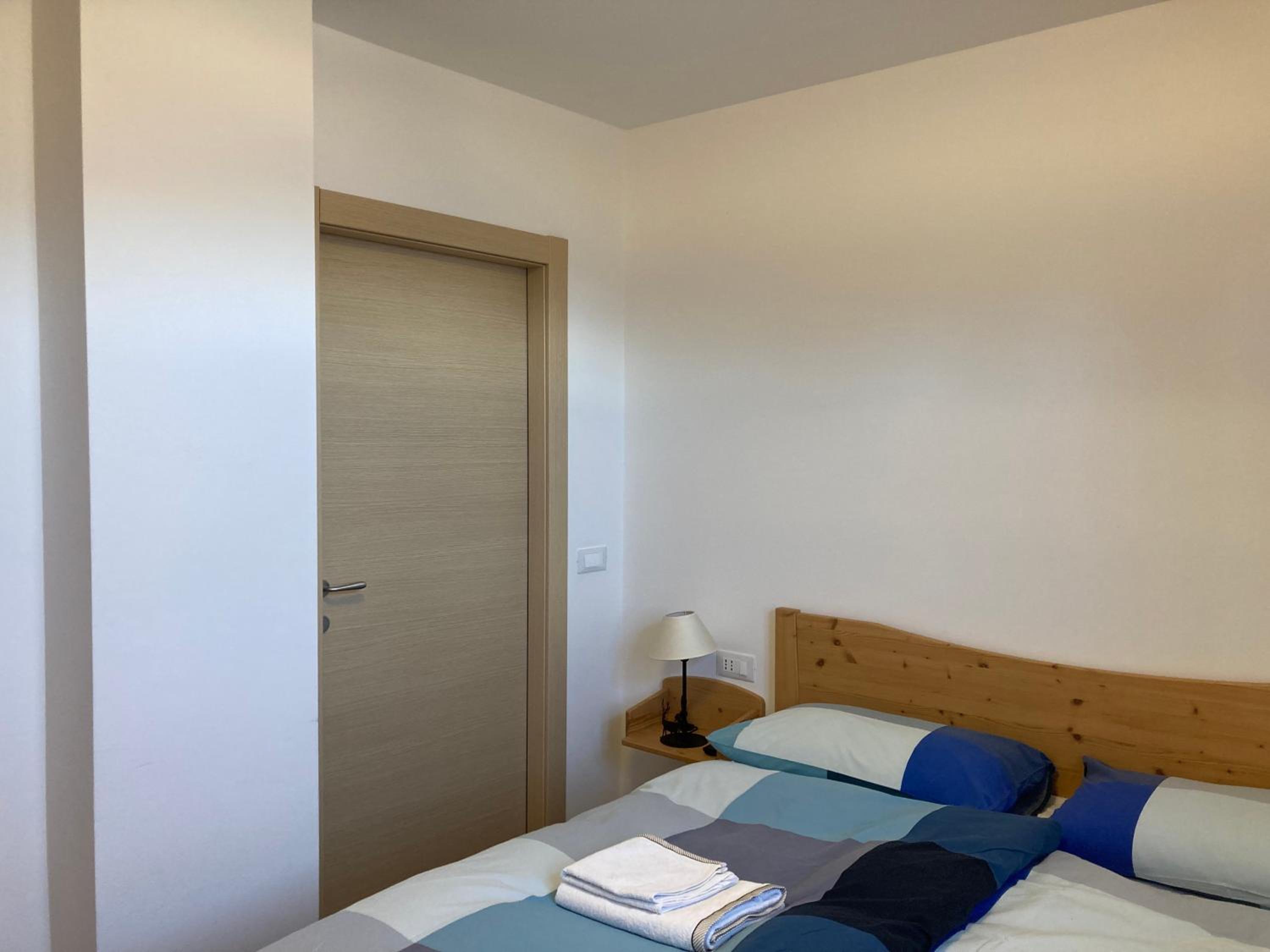 Deluxe Room (2 Adults + 1 Child)