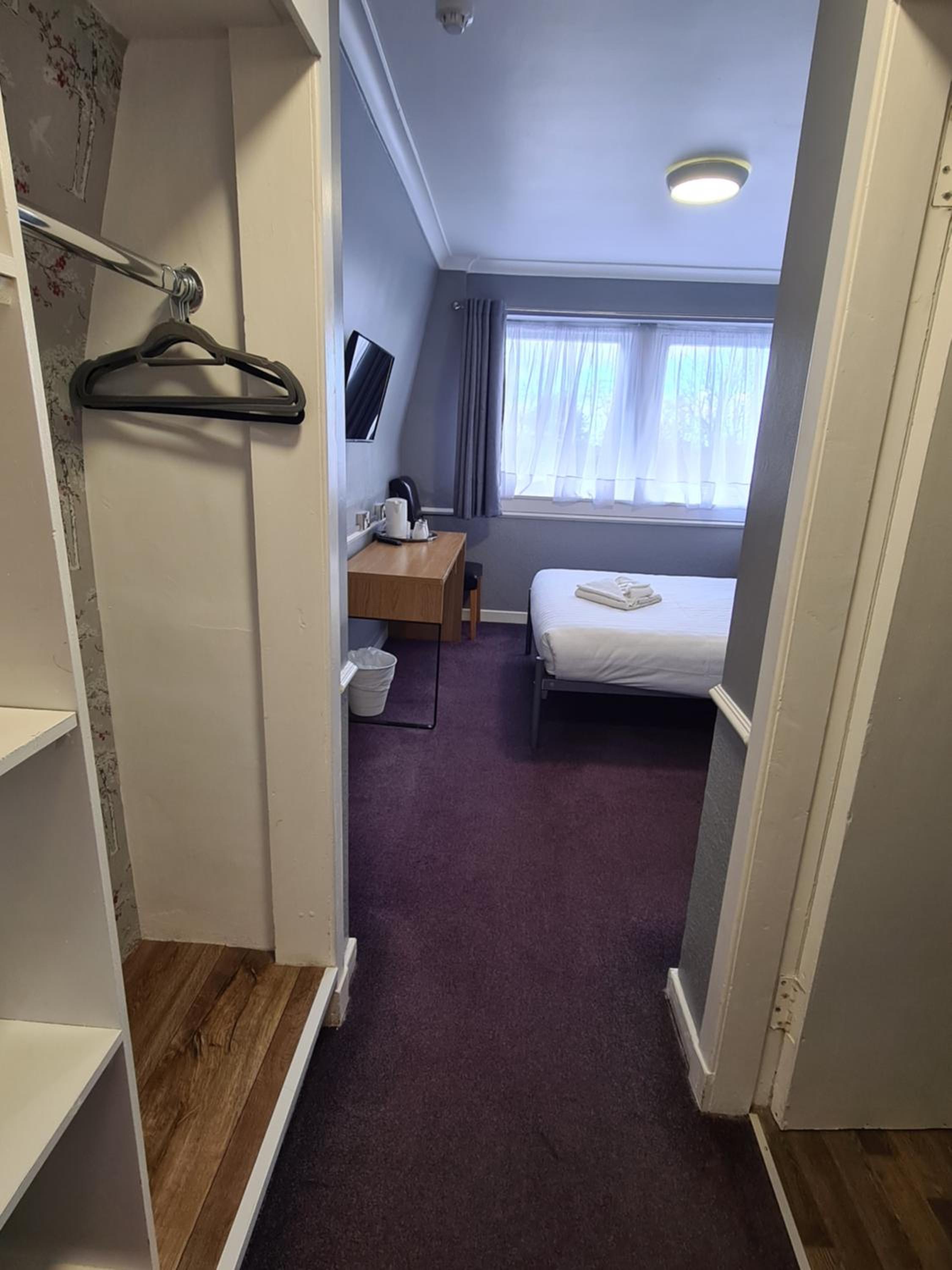 Double Room - Photo 22
