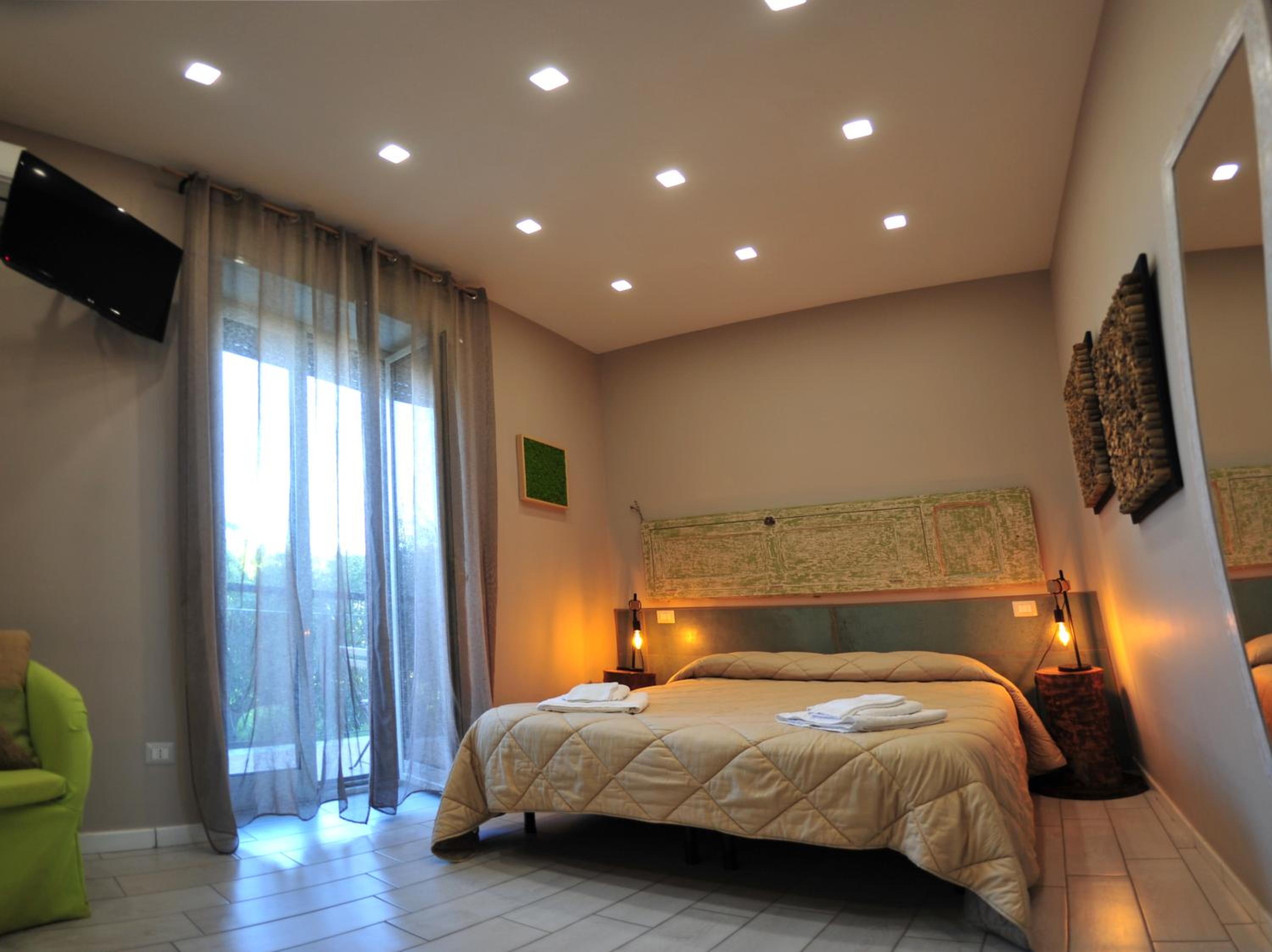 Deluxe Double Room with Extra Bed photo 1