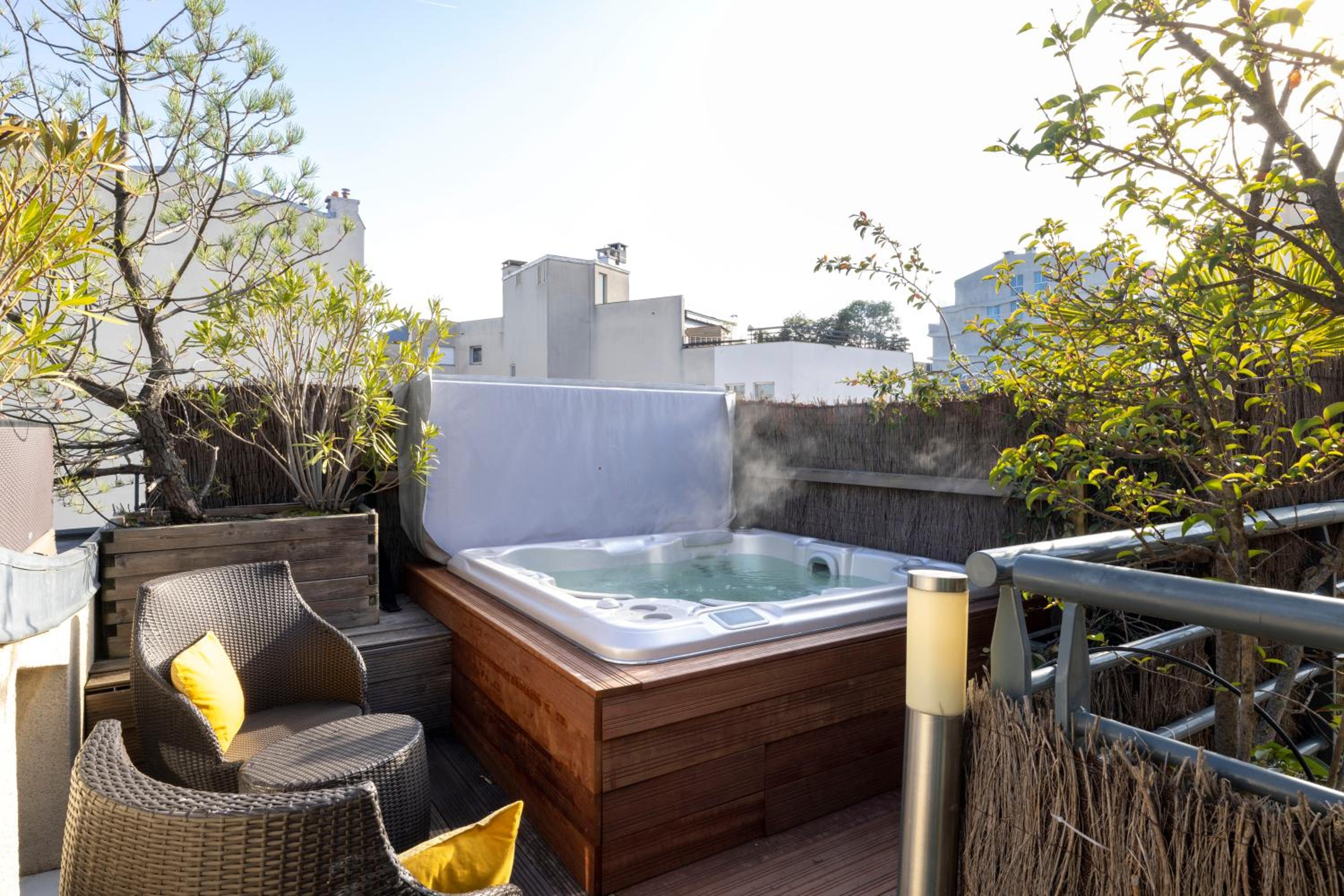 Penthouse Apartment photo 2