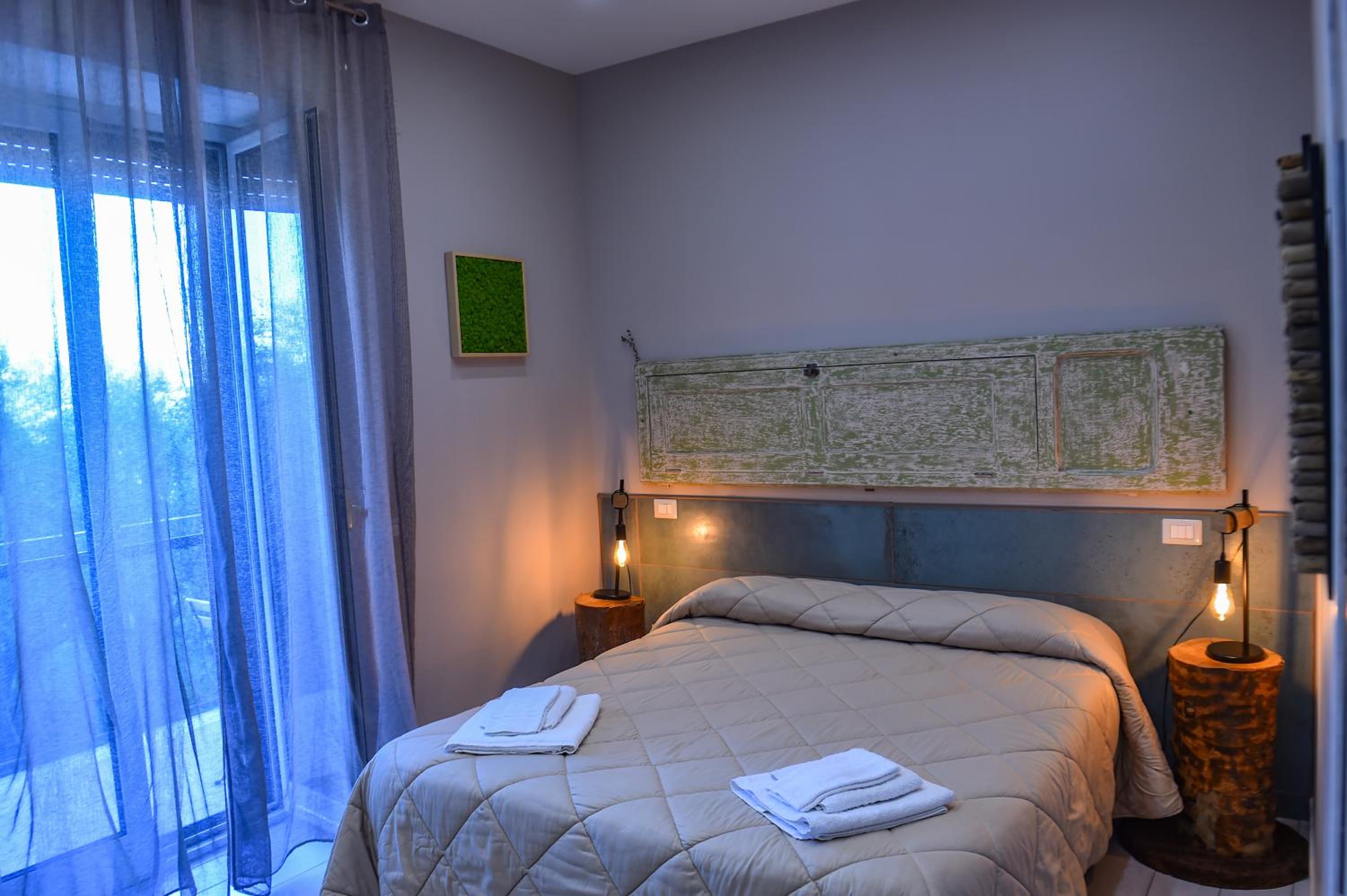 Deluxe Double Room with Extra Bed photo 2