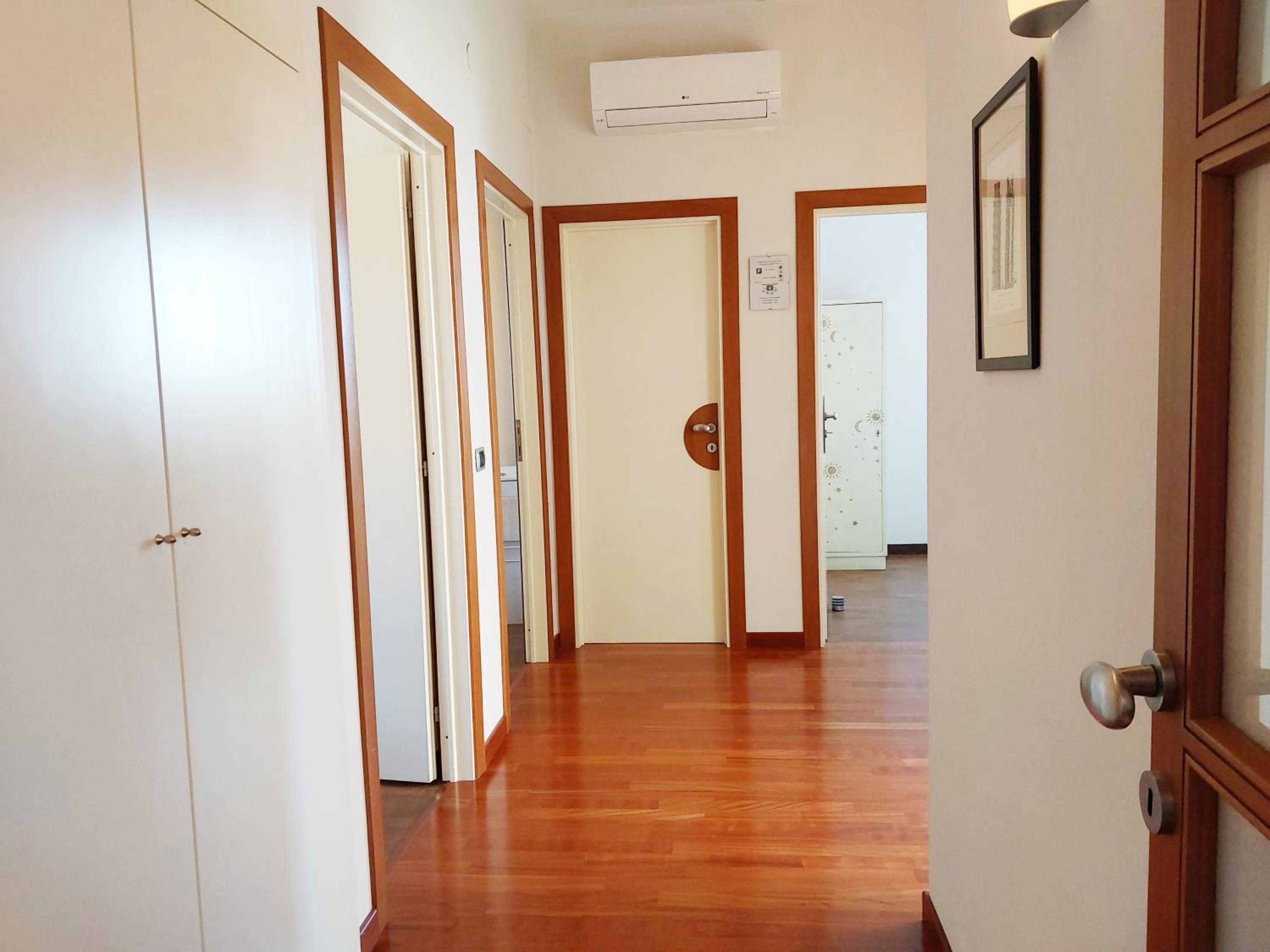 Three-Bedroom Apartment - Photo 24