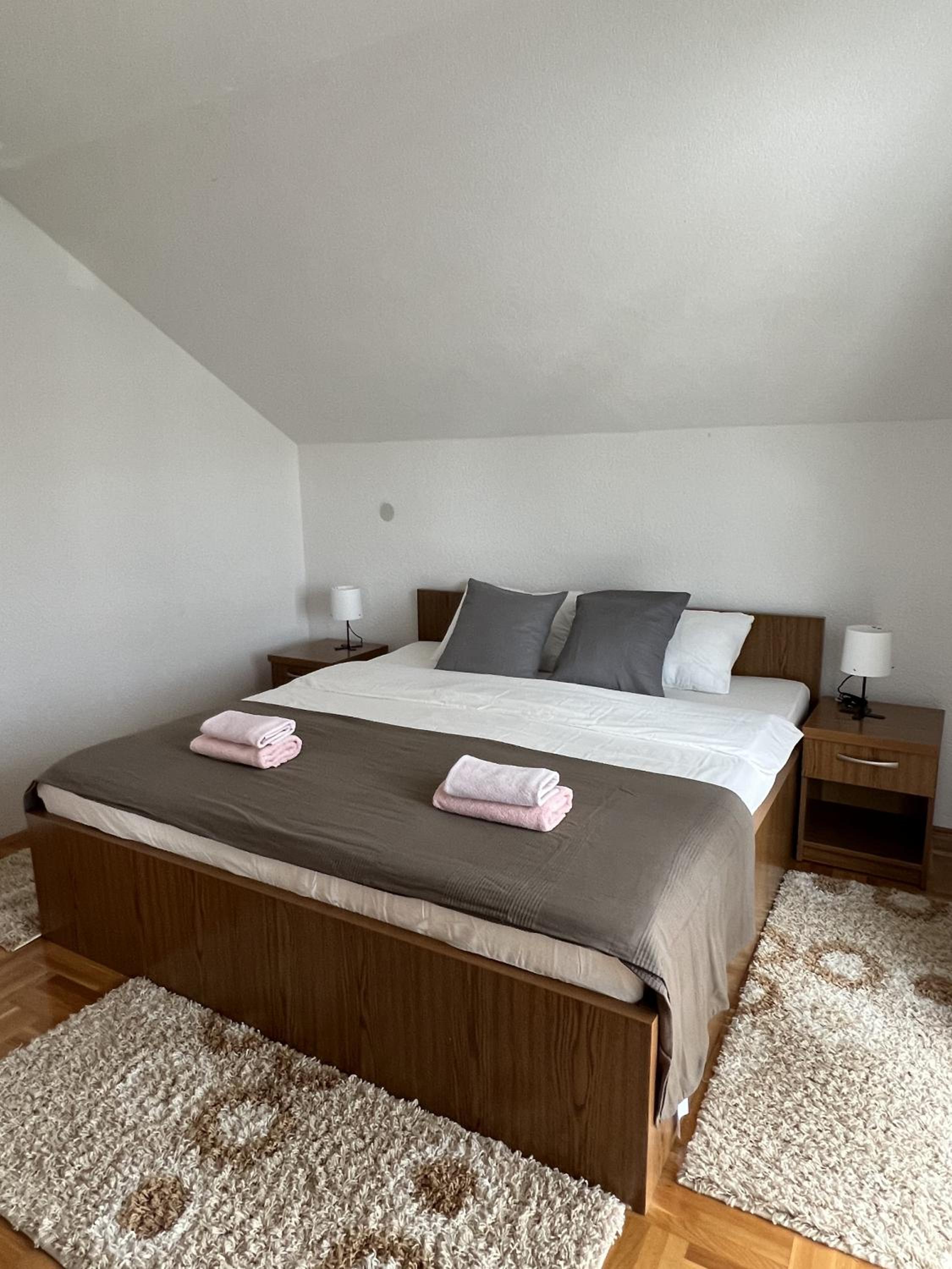 Three-Bedroom Apartment - Photo 6