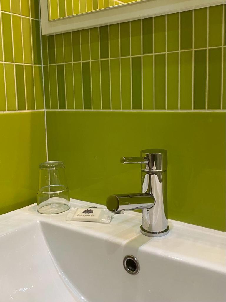 Double or Twin Room - Photo 11