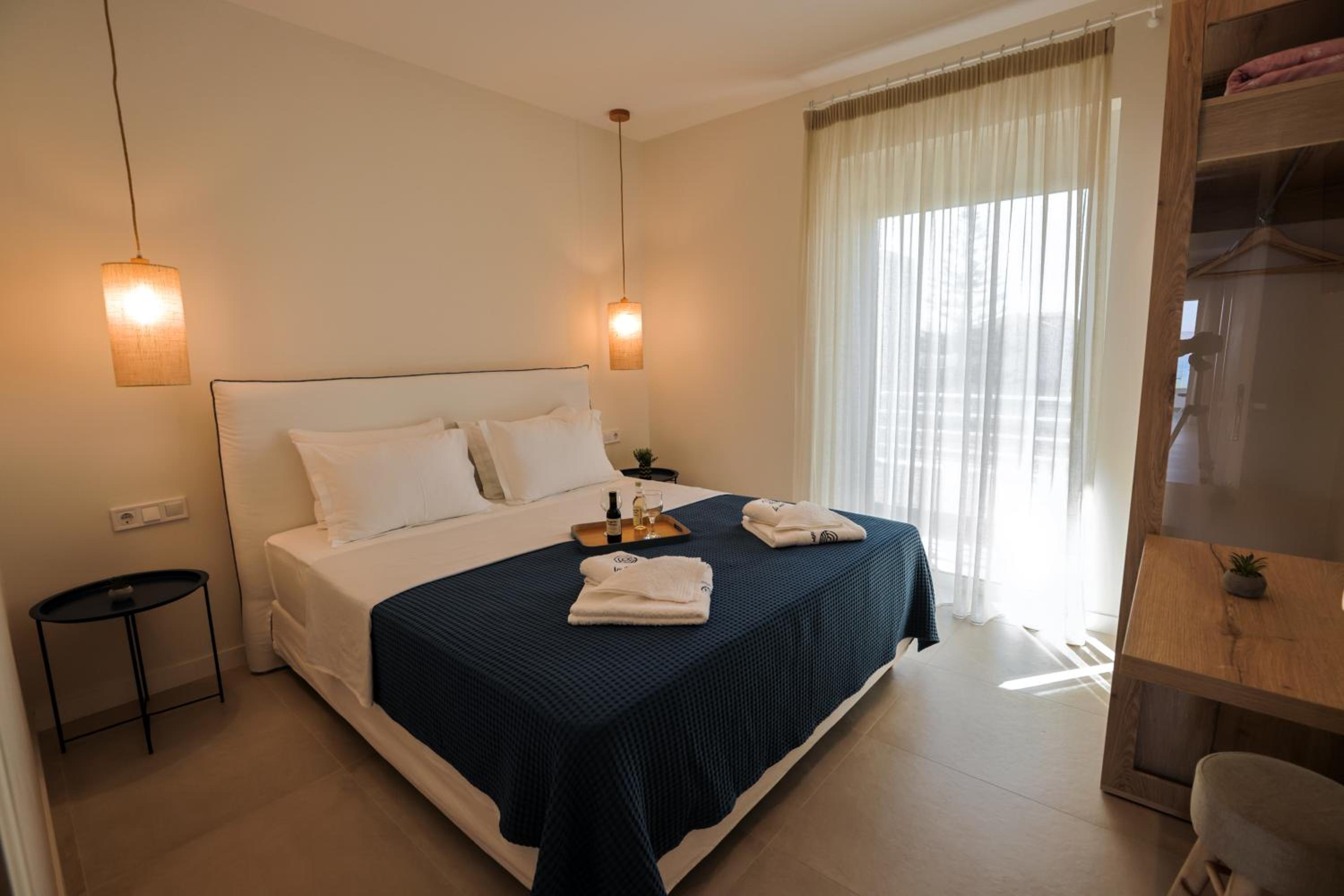 Two-Bedroom Apartment with Sea View photo 2