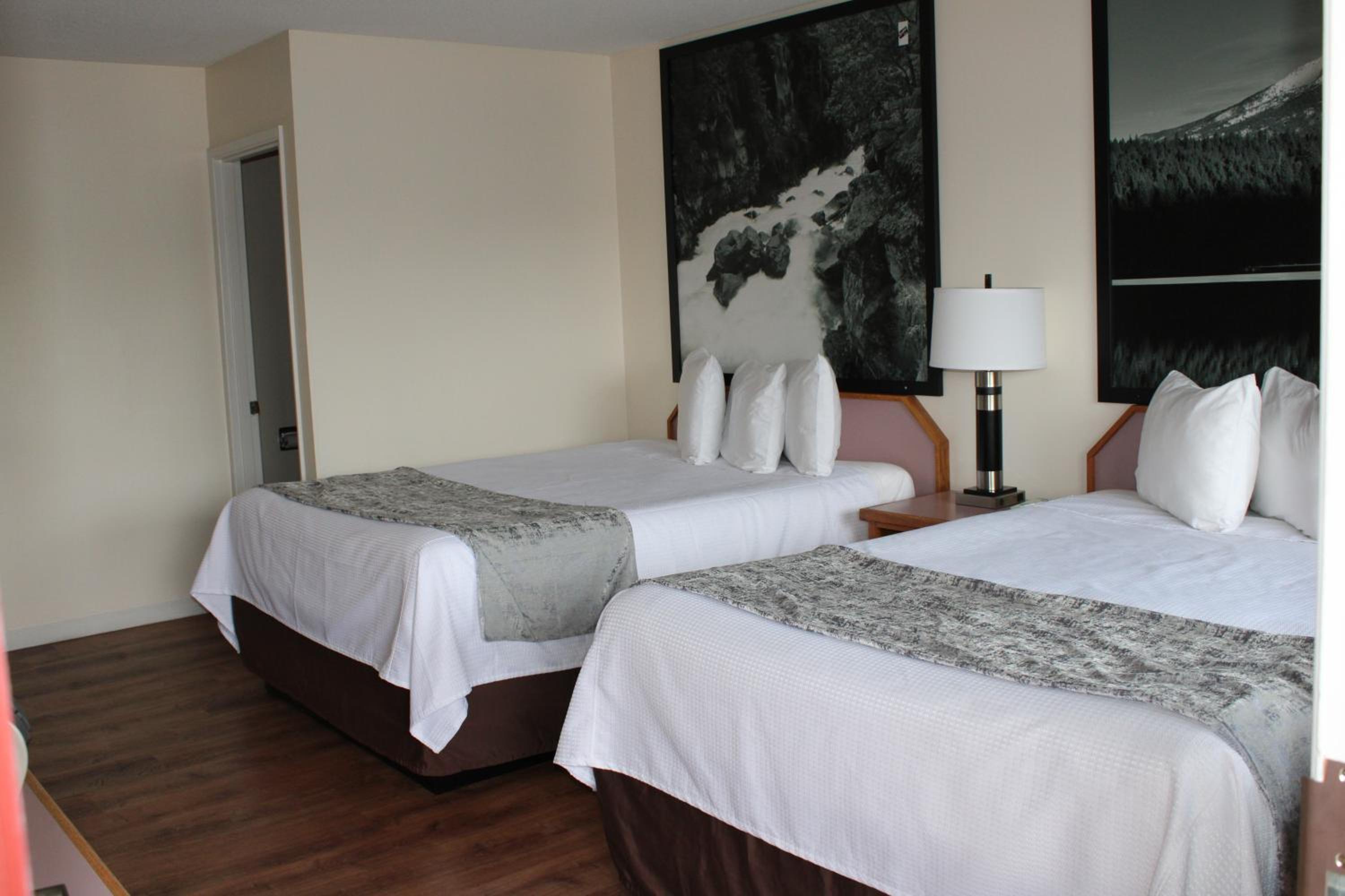 Queen Room photo 1