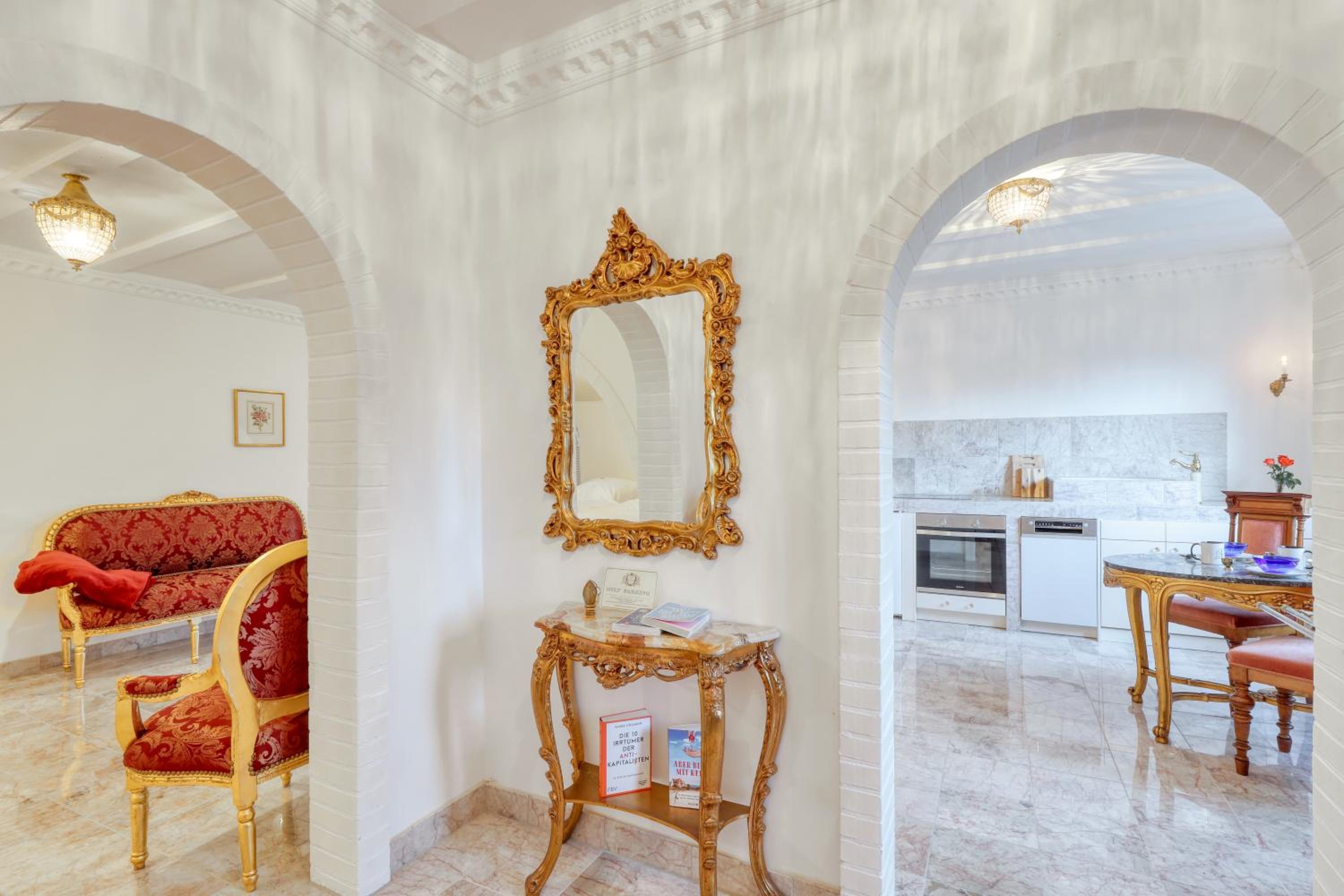 Suite with Garden View - Photo 18