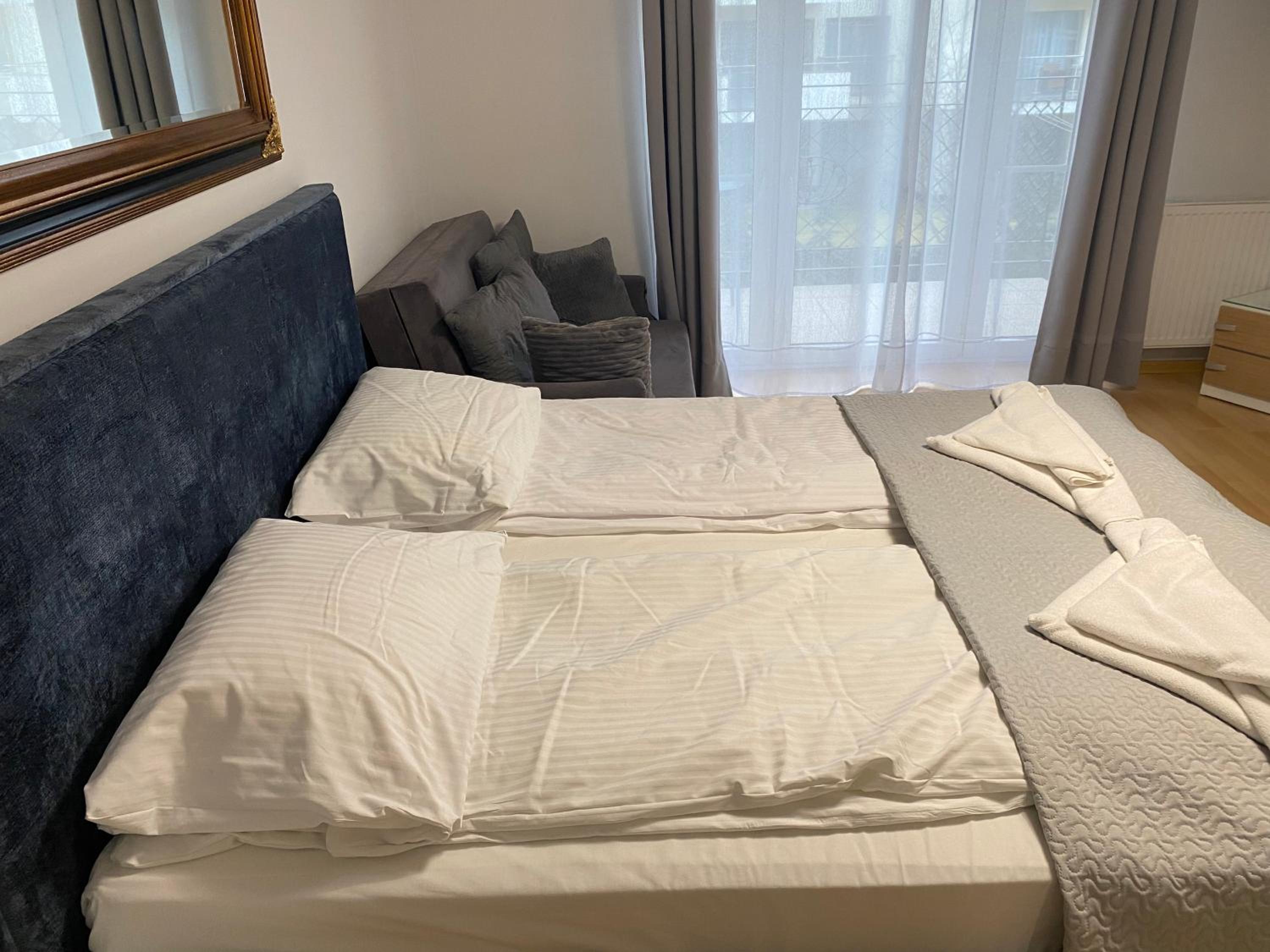 Studio Apartment - Photo 27