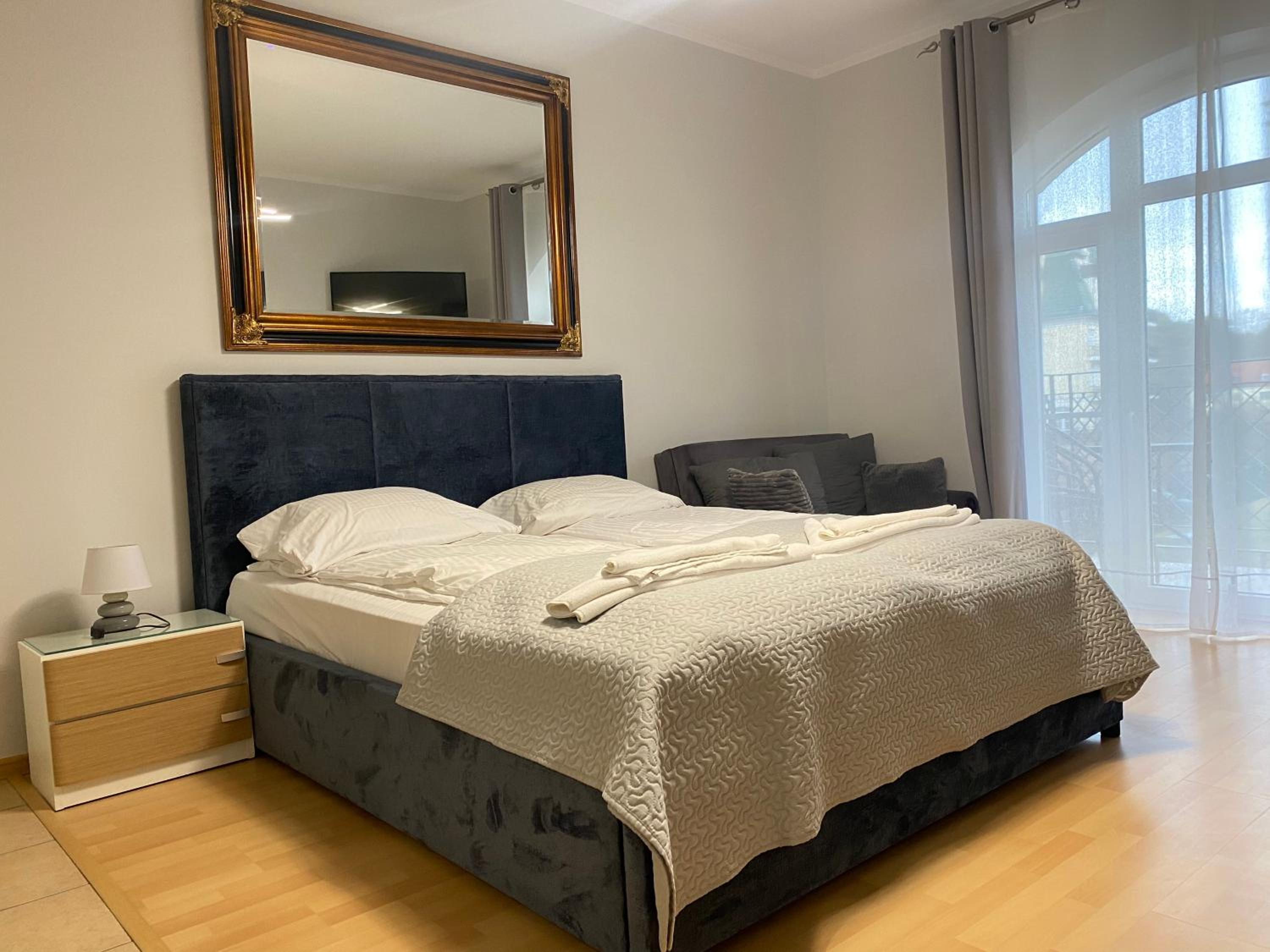 Studio Apartment - Photo 24