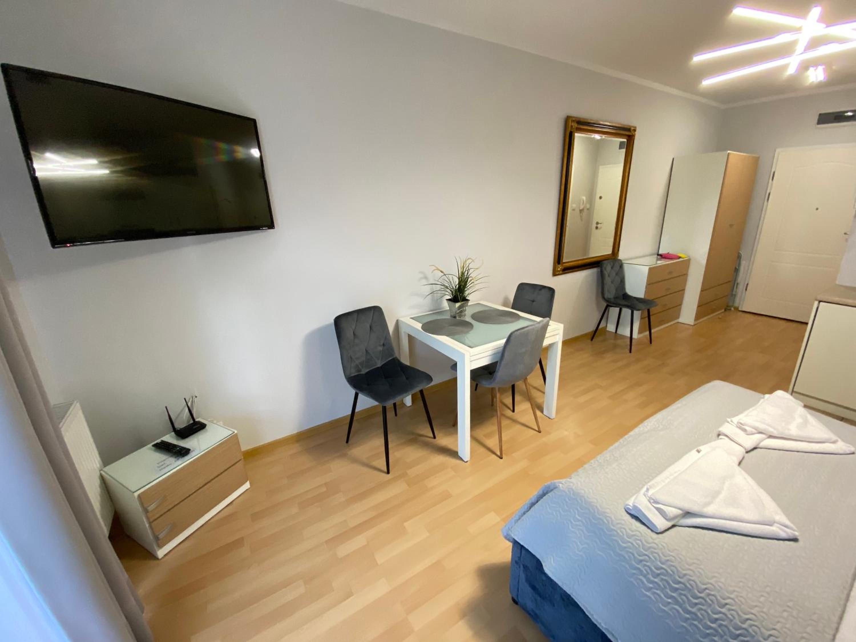 Studio Apartment - Photo 51