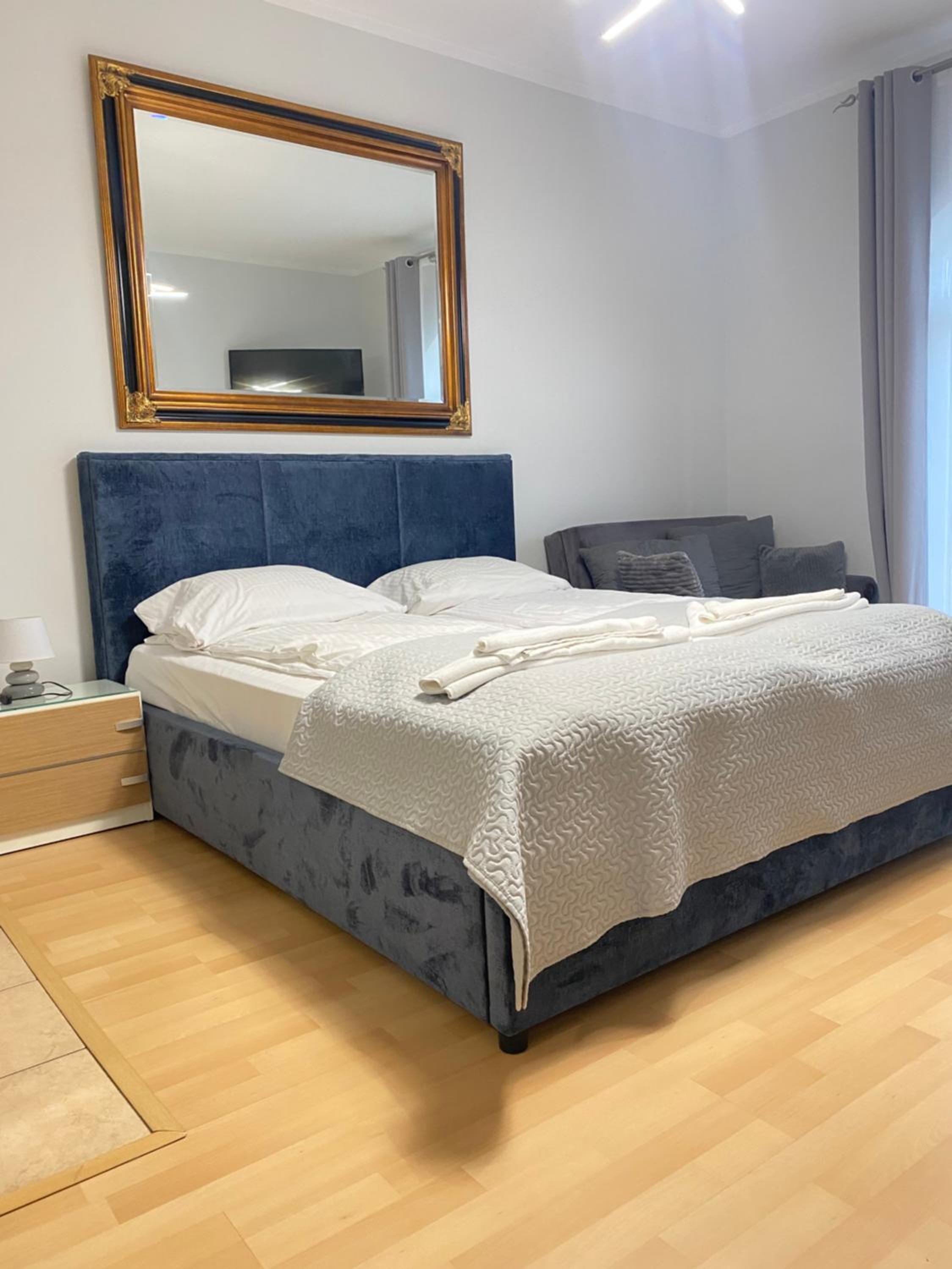 Studio Apartment - Photo 14