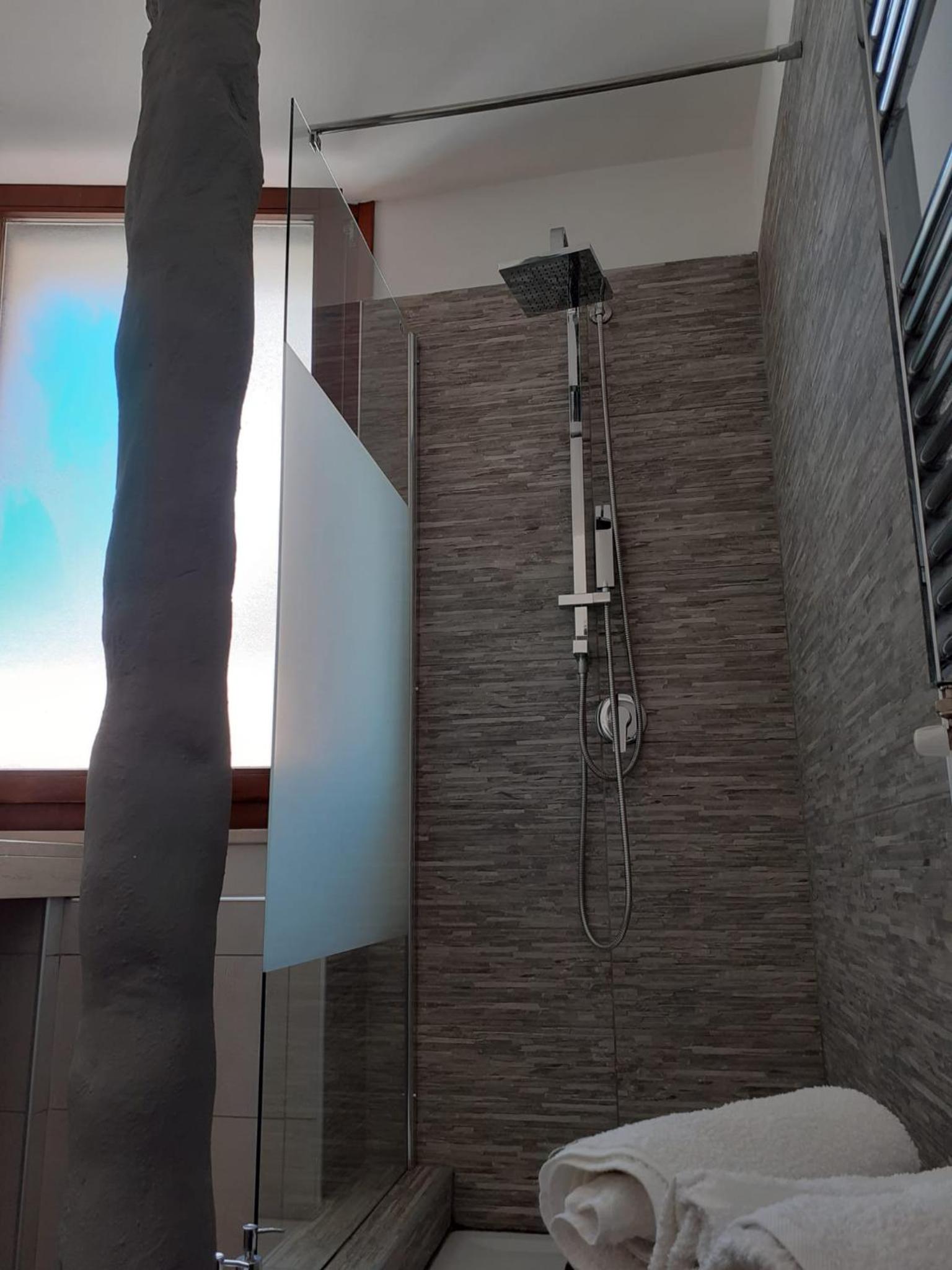 Deluxe Triple Room photo 3