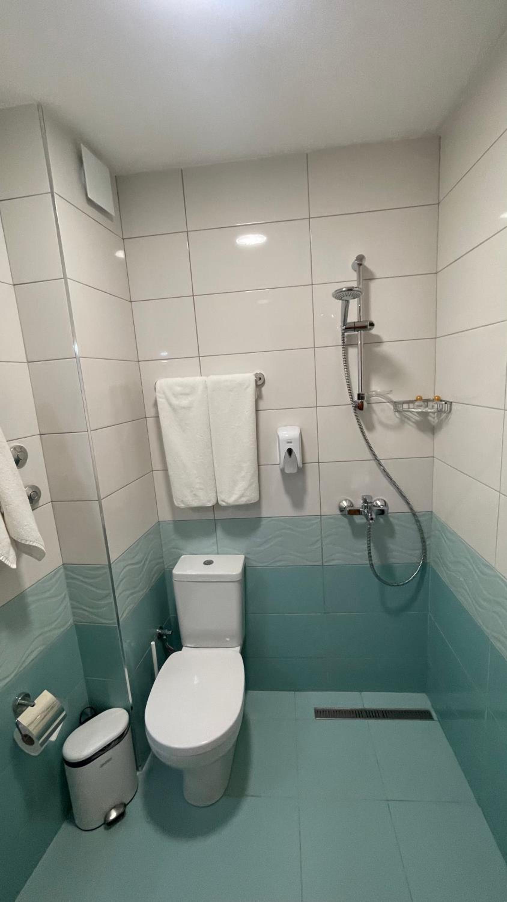 Double or Twin Room - Photo 41