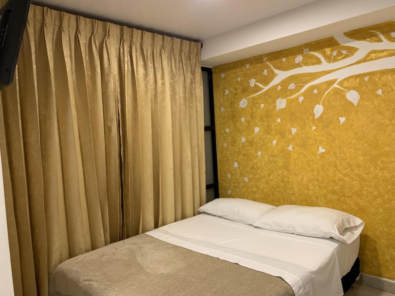 Deluxe Queen Room photo 2