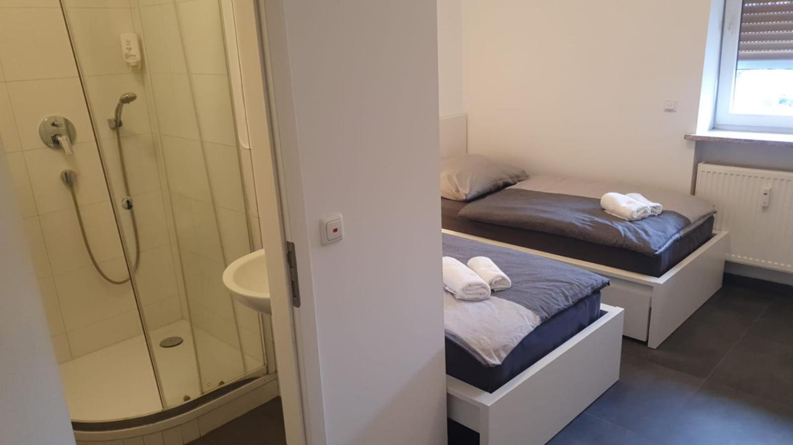 Twin Room with Private Bathroom photo 1