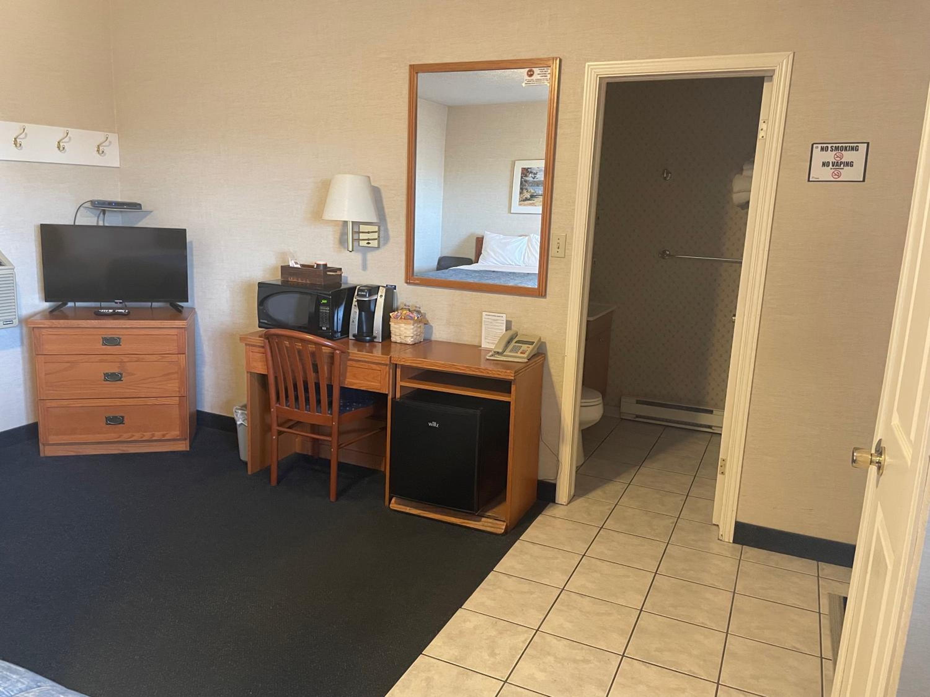 Standard Double Room - Photo 7