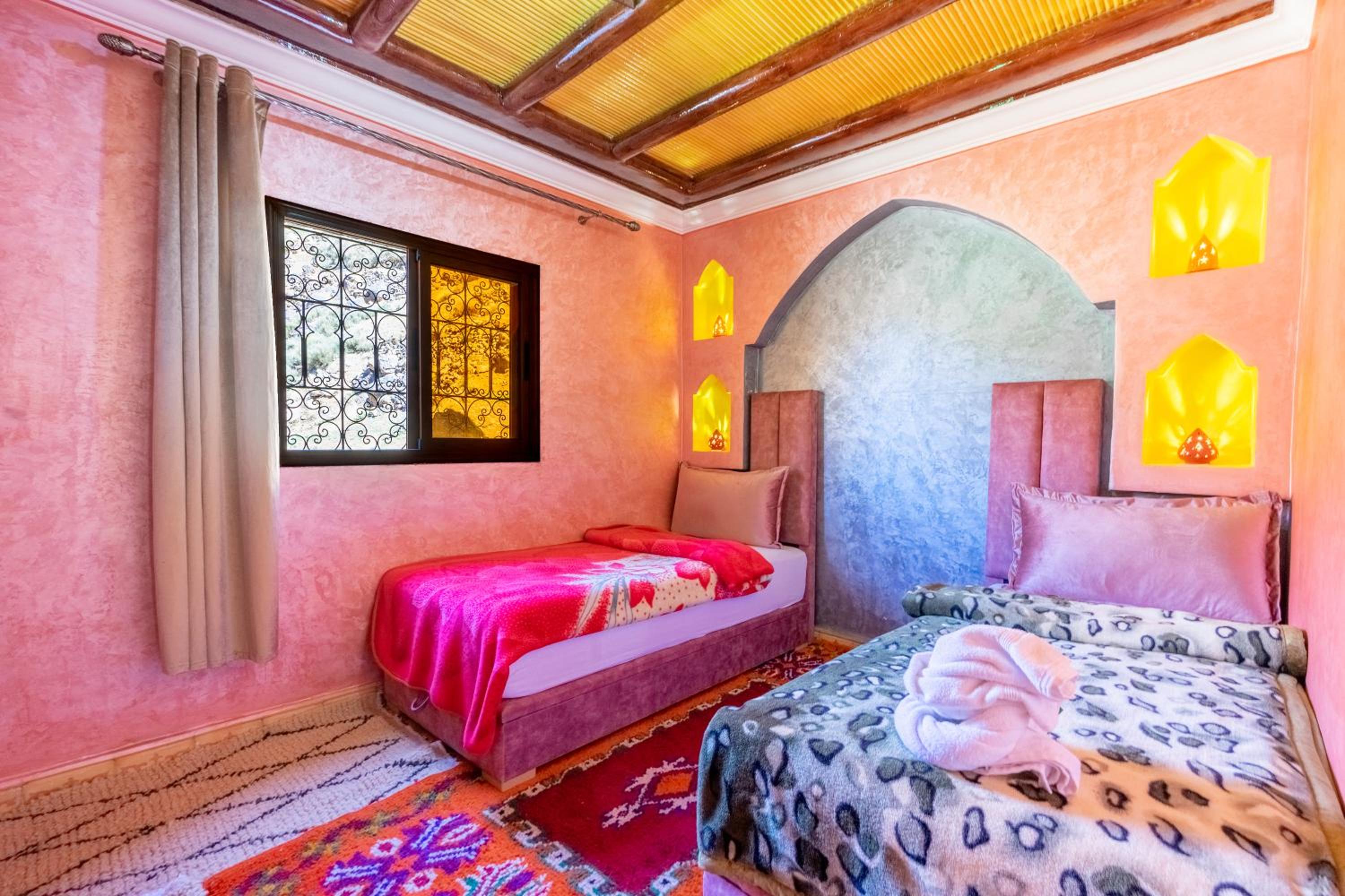 Double or Twin Room with Bathroom photo 1