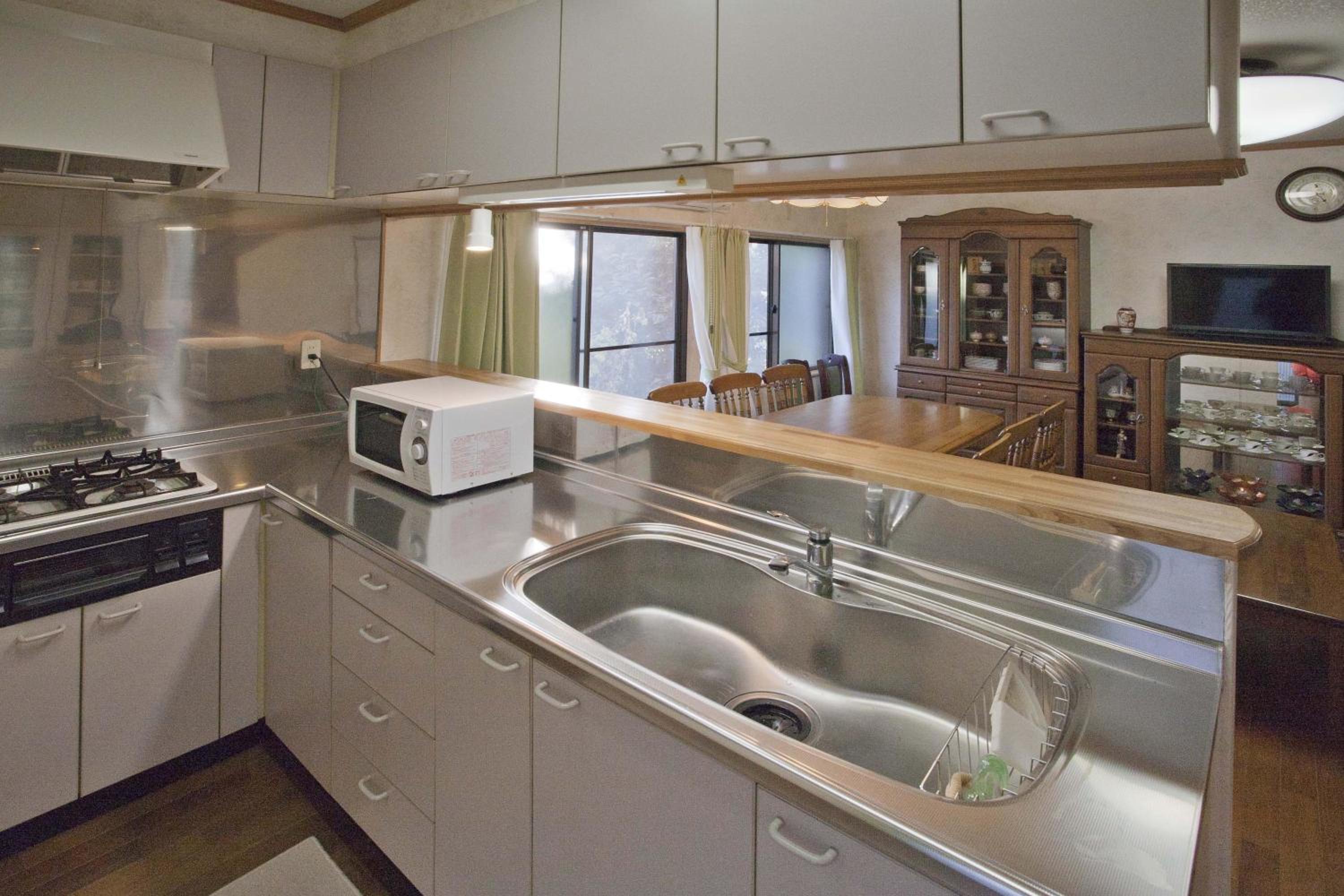 Three-Bedroom House photo 2