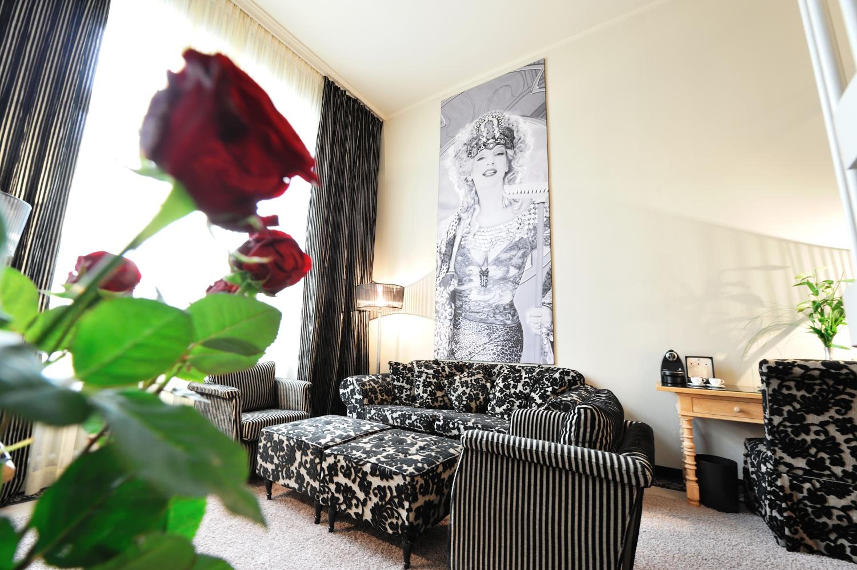 Junior Suite - Photo 17