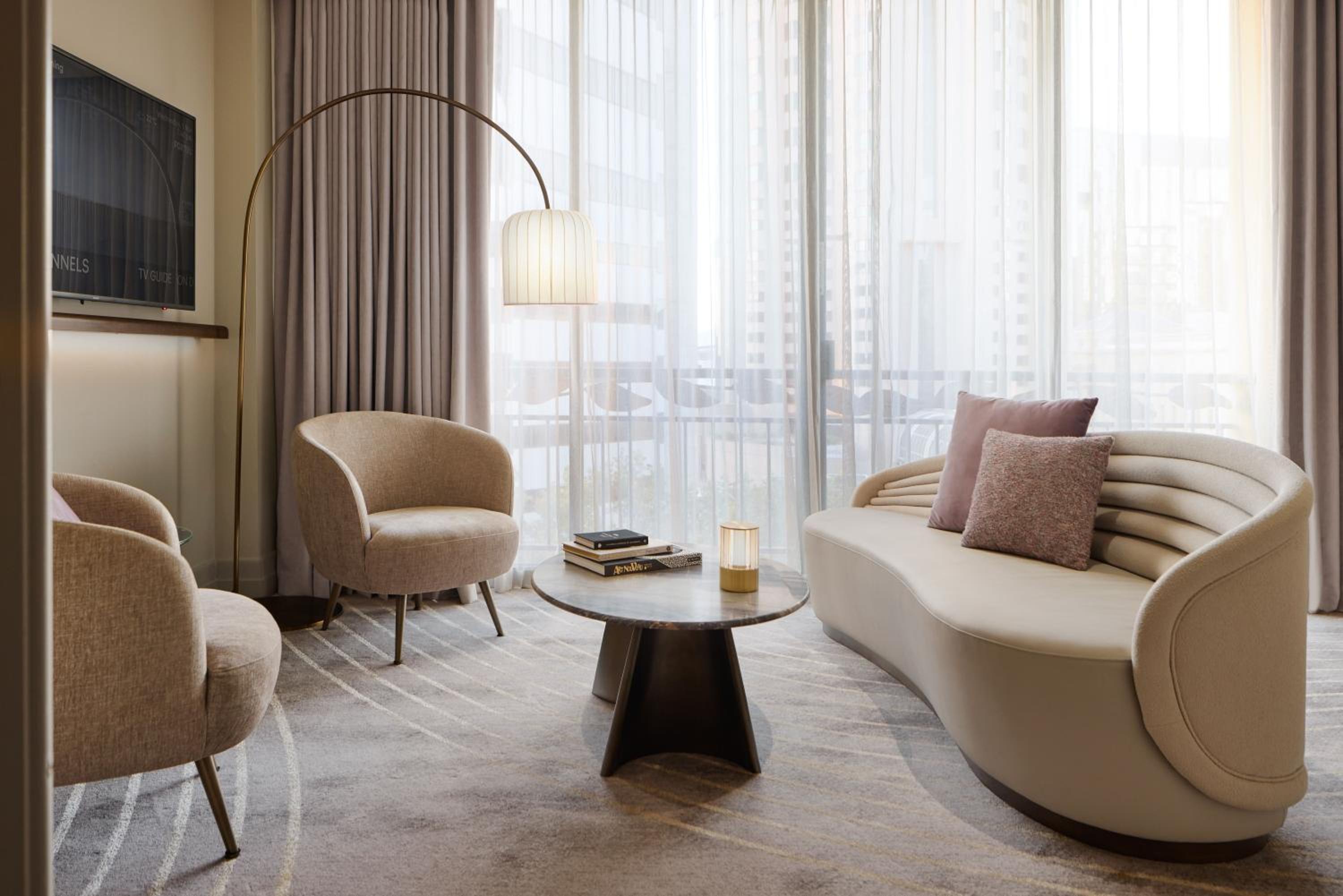 North Terrace Studio Suite - Photo 7
