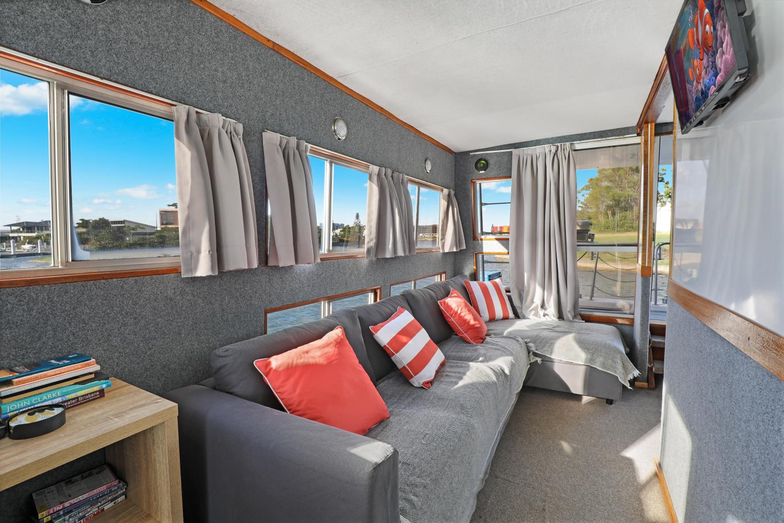 Mobile Home photo 1
