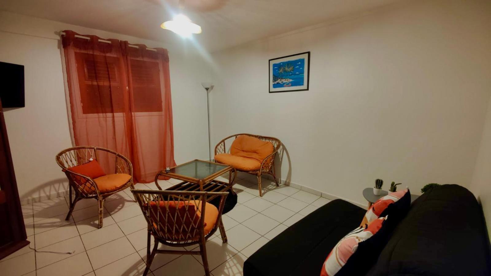 One-Bedroom Bungalow photo 2