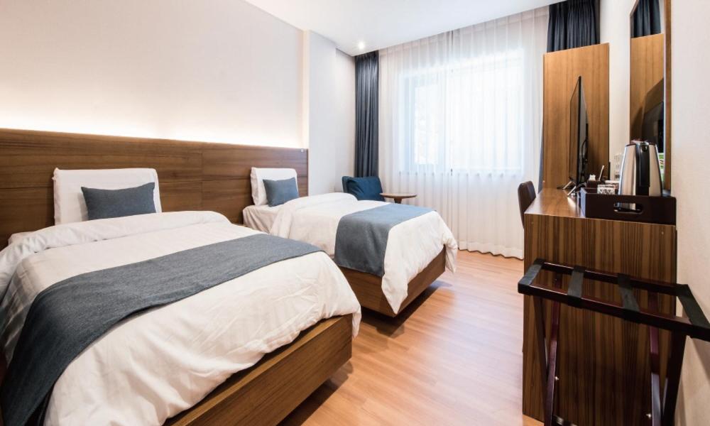 Premium Twin Room
