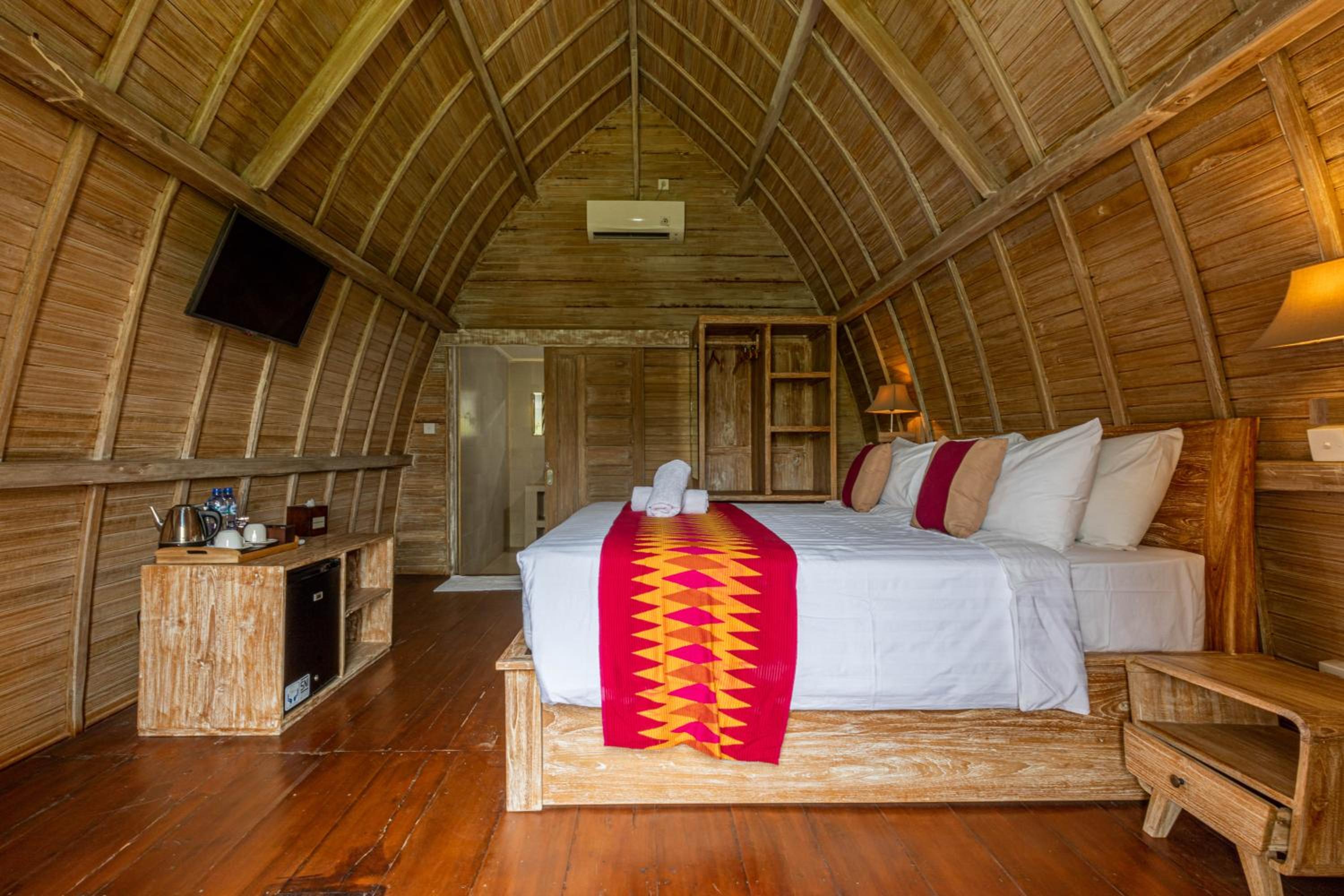 One-Bedroom Villa - Photo 22