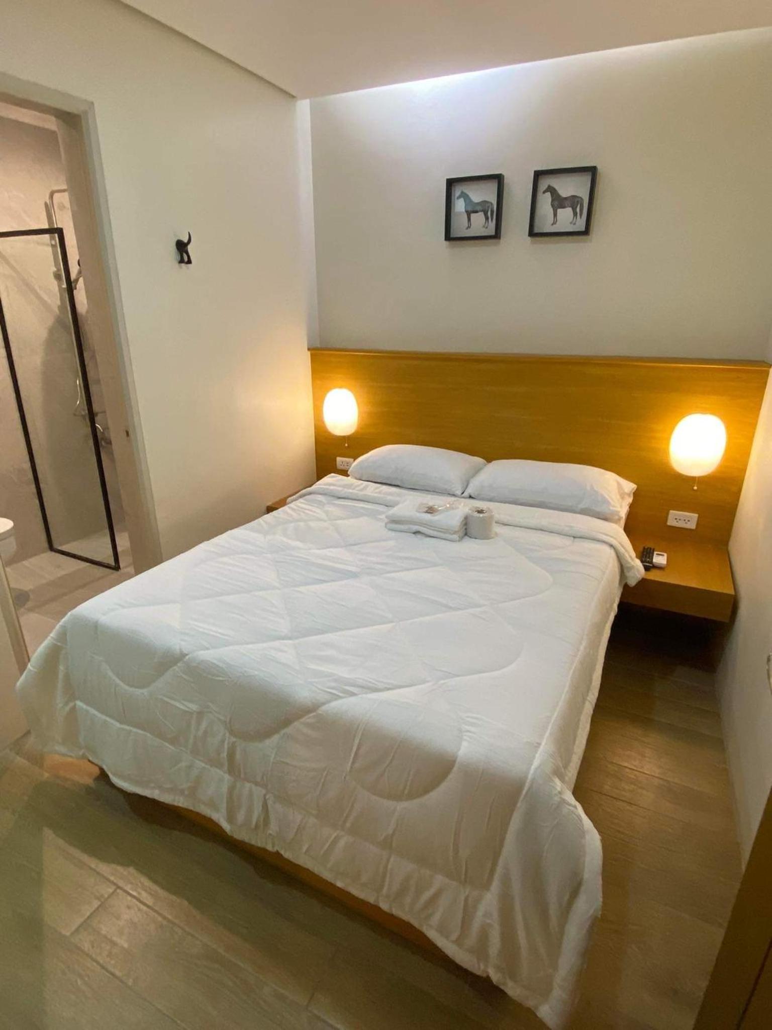 Double Room with Private Bathroom - Photo 1
