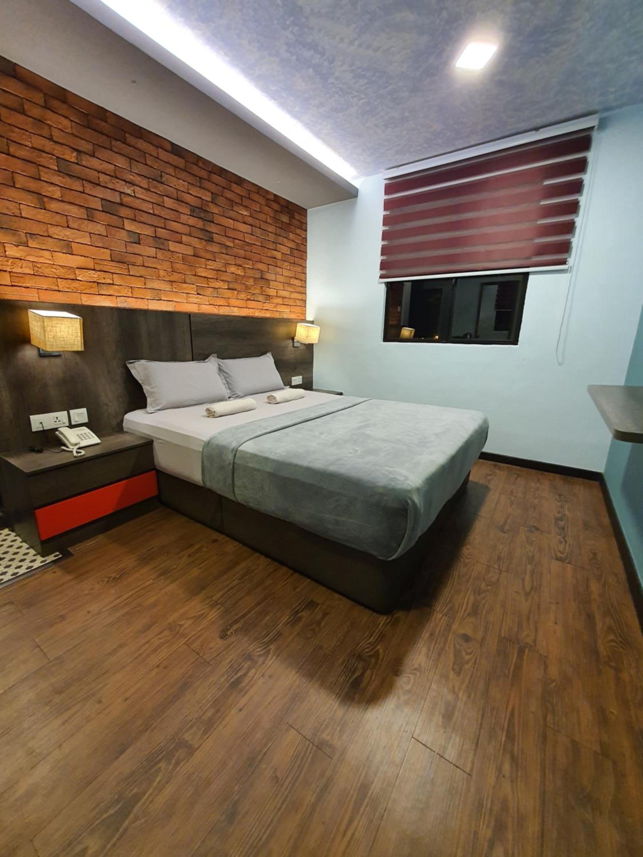 Queen Room - Photo 2