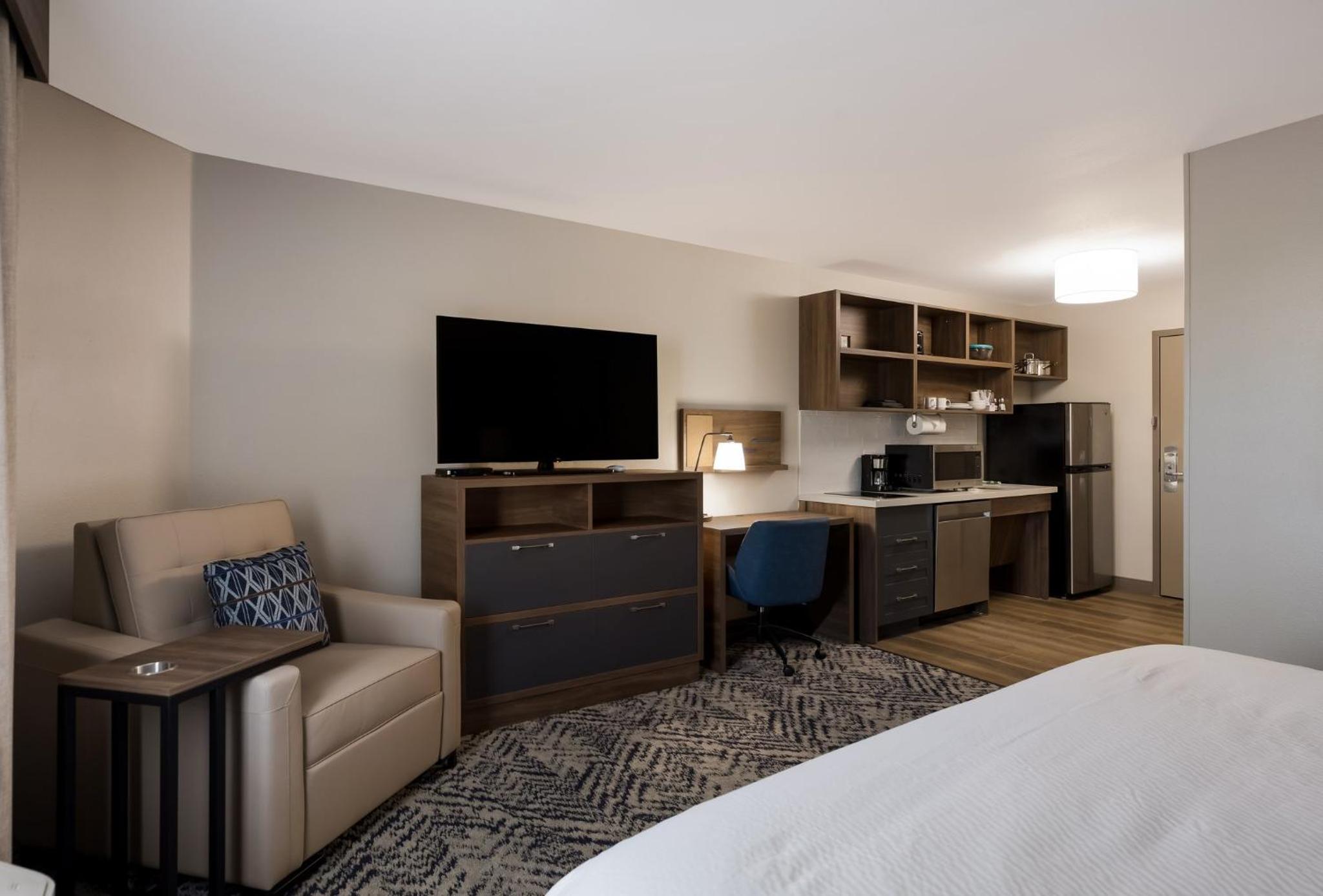 King Studio Suite - Photo 4
