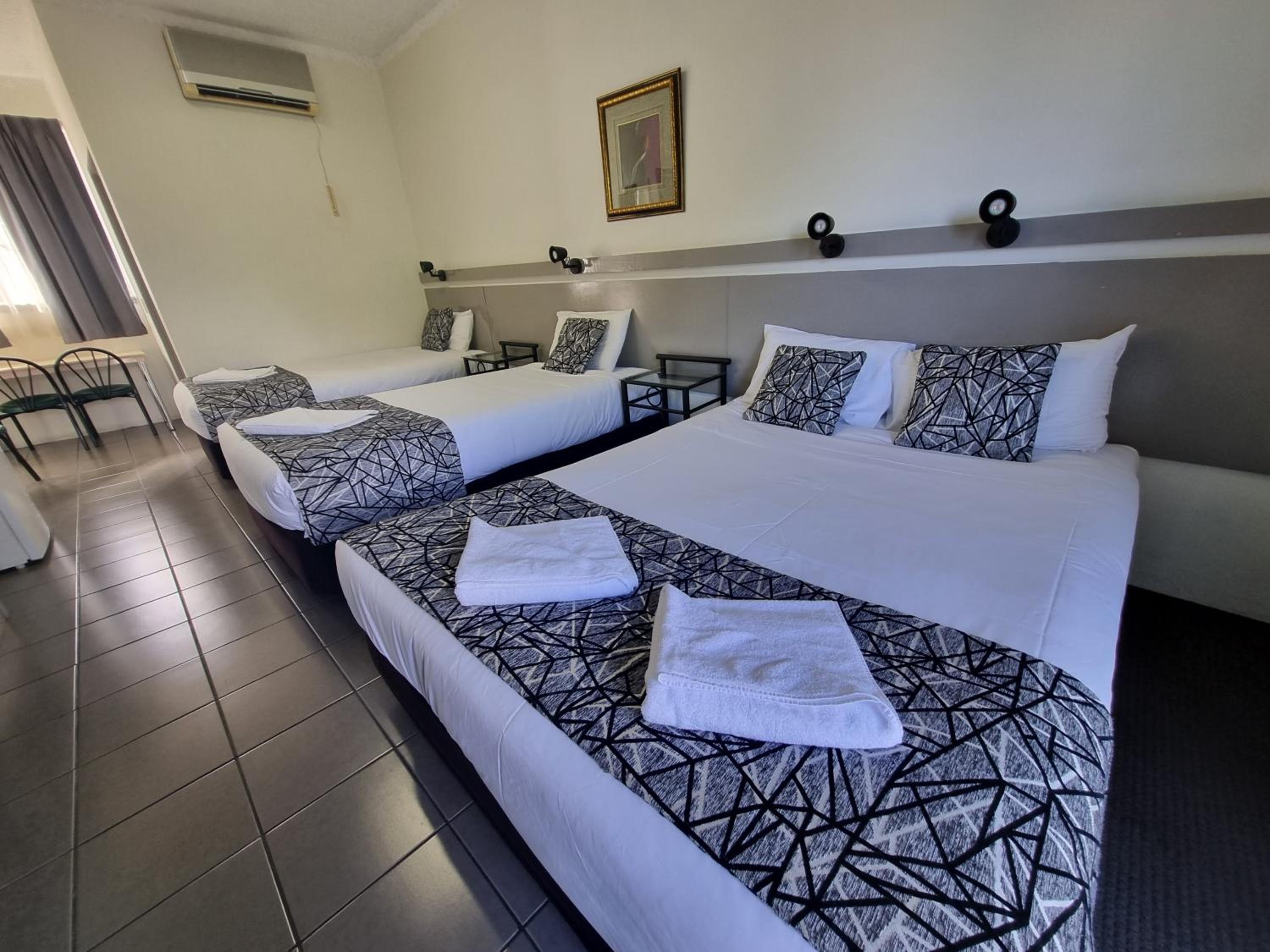 Deluxe Family Room - Photo 1