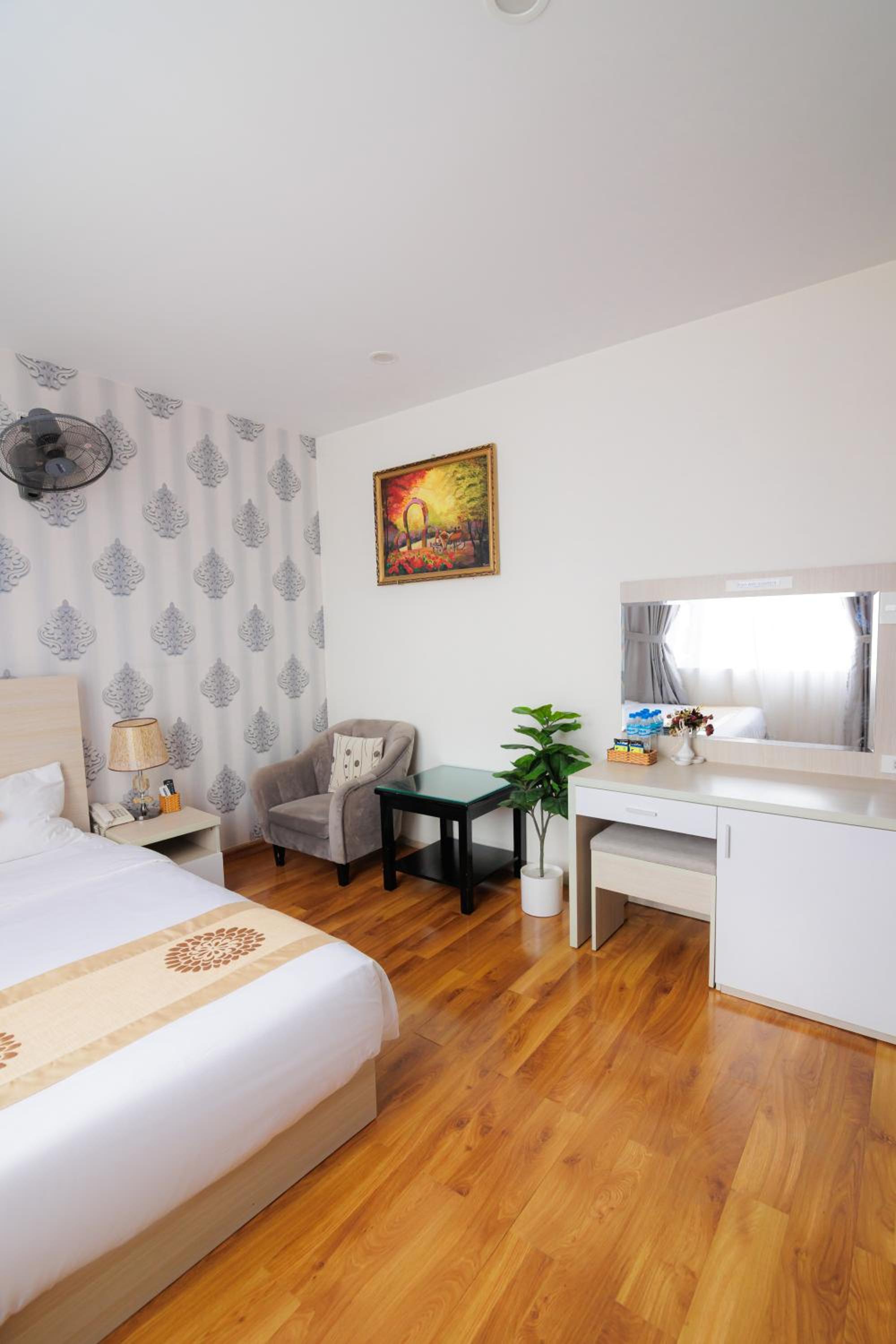 Deluxe Queen Room photo 2