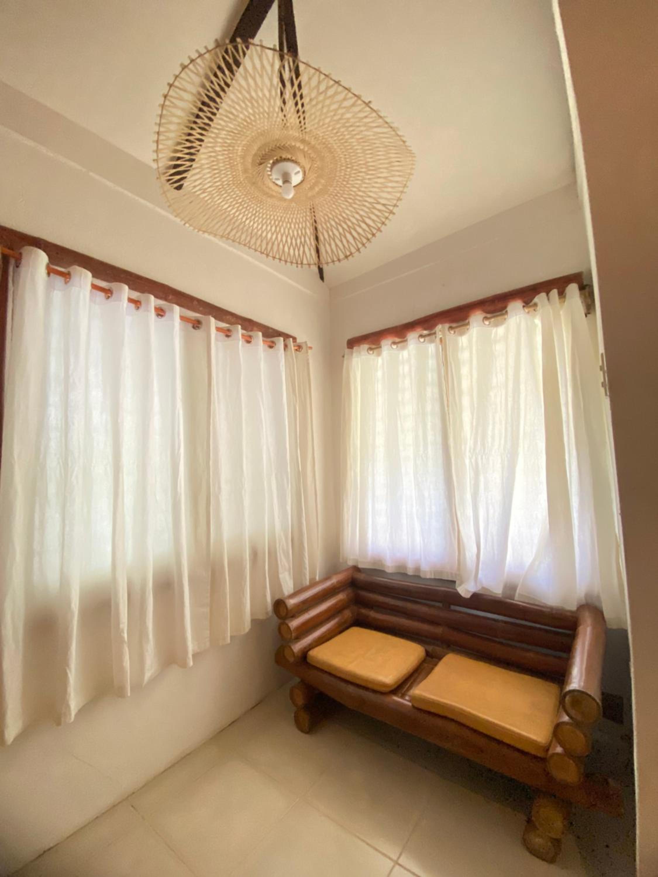 Standard Queen Room with Two Queen Beds photo 3