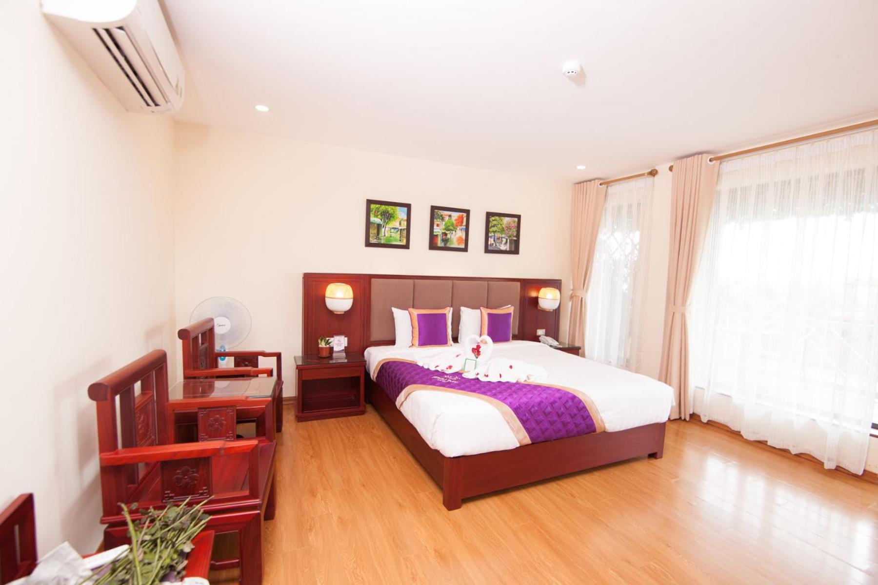 Double Room with Pool View photo 2