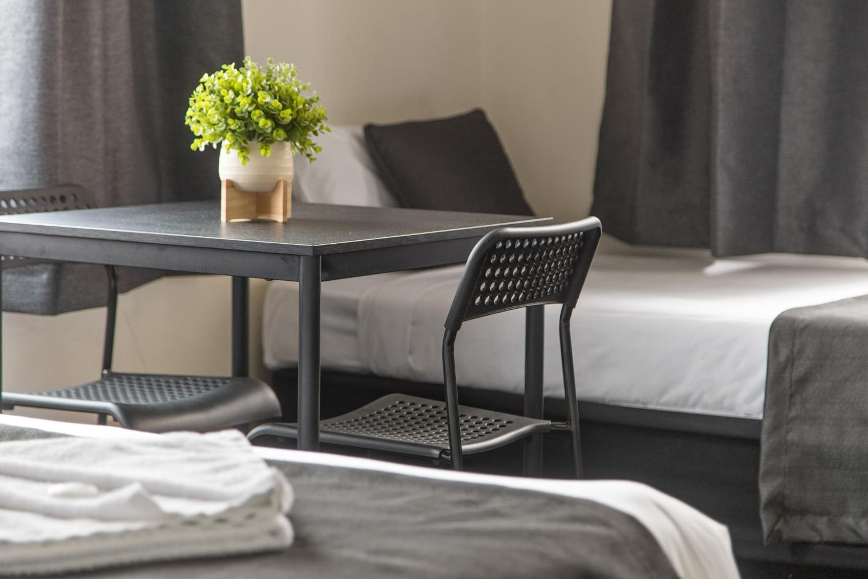 Deluxe Twin Room - Photo 2