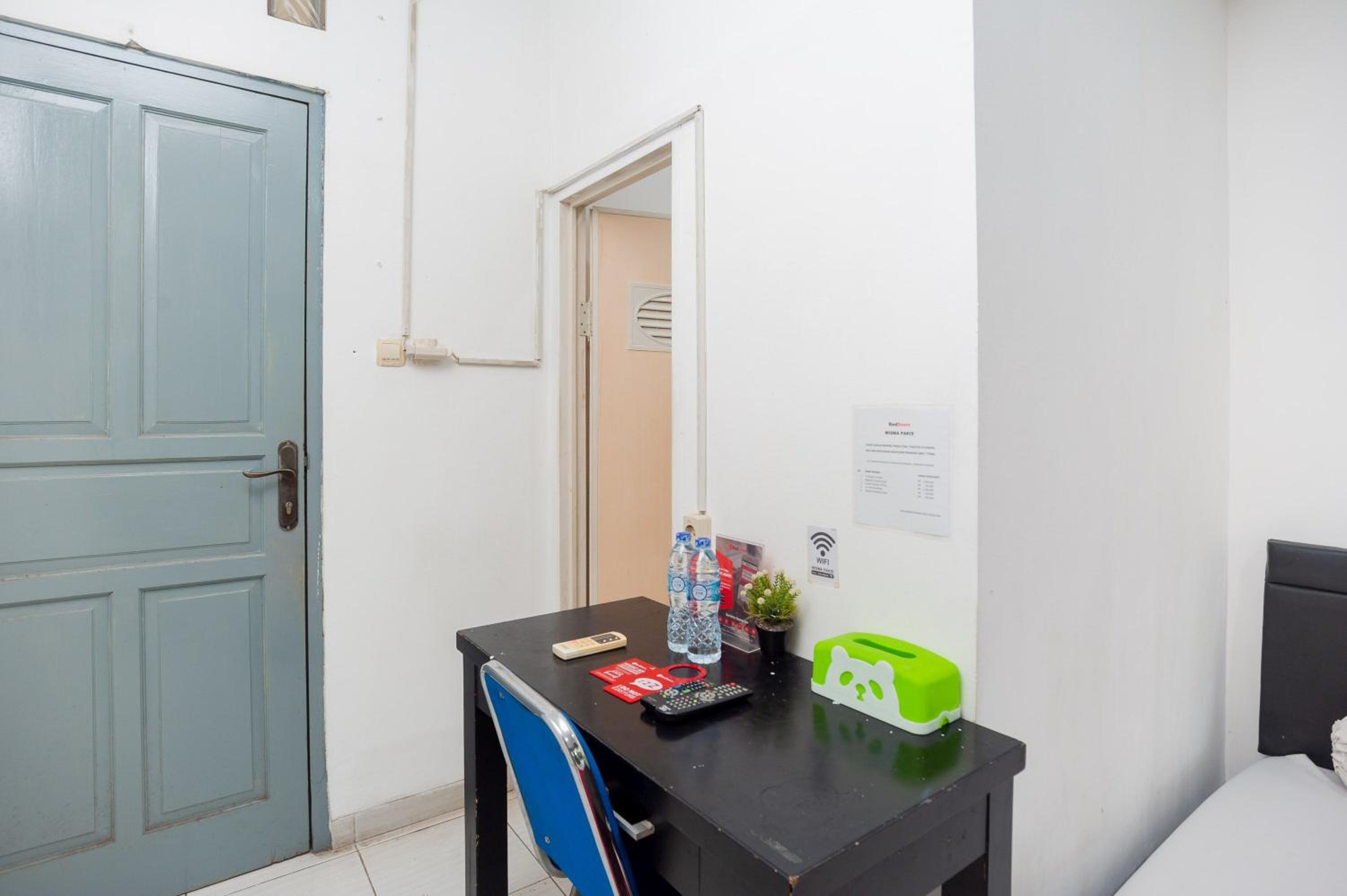 Twin Room - Photo 5