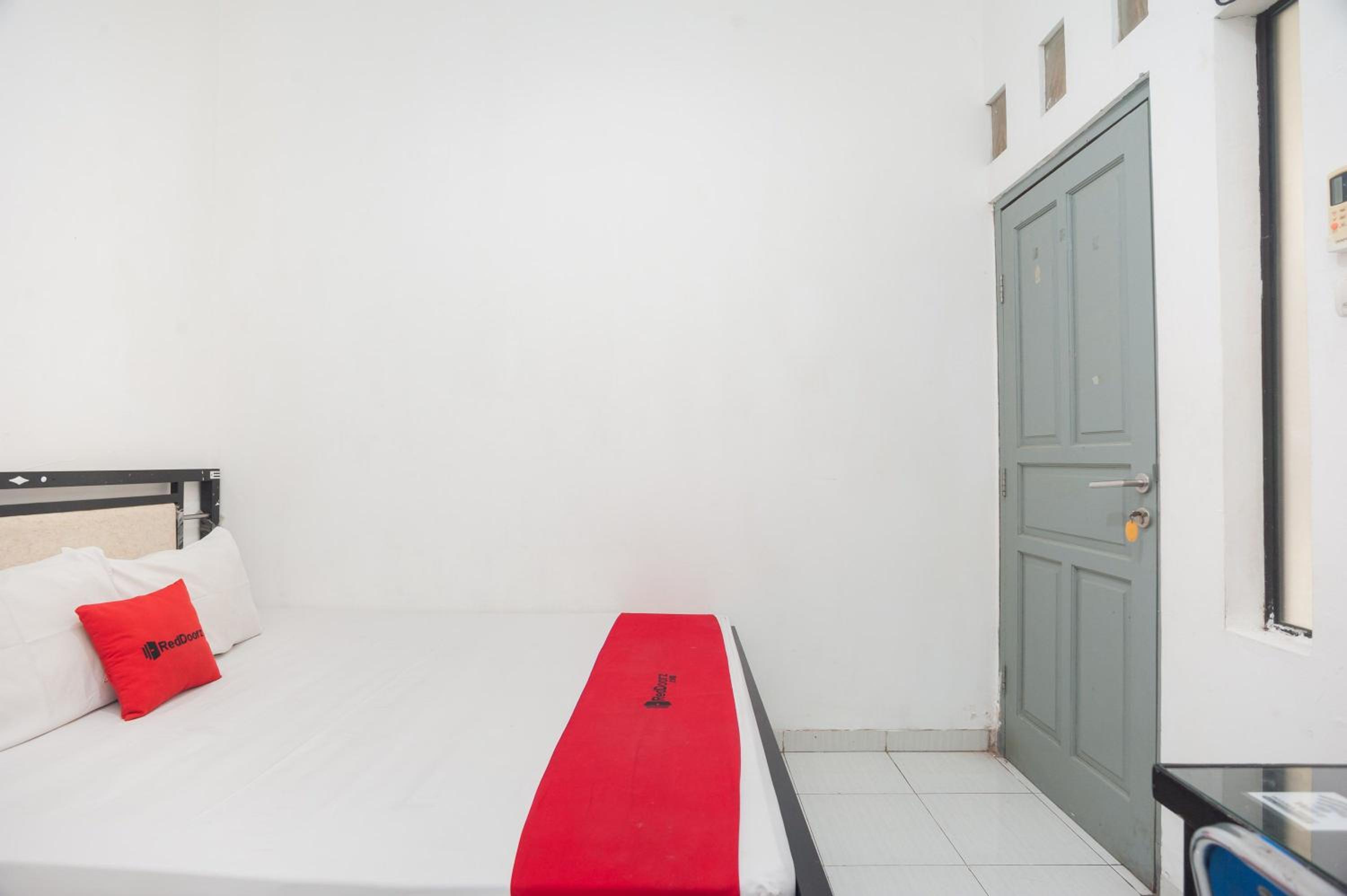 Double Room - Photo 2