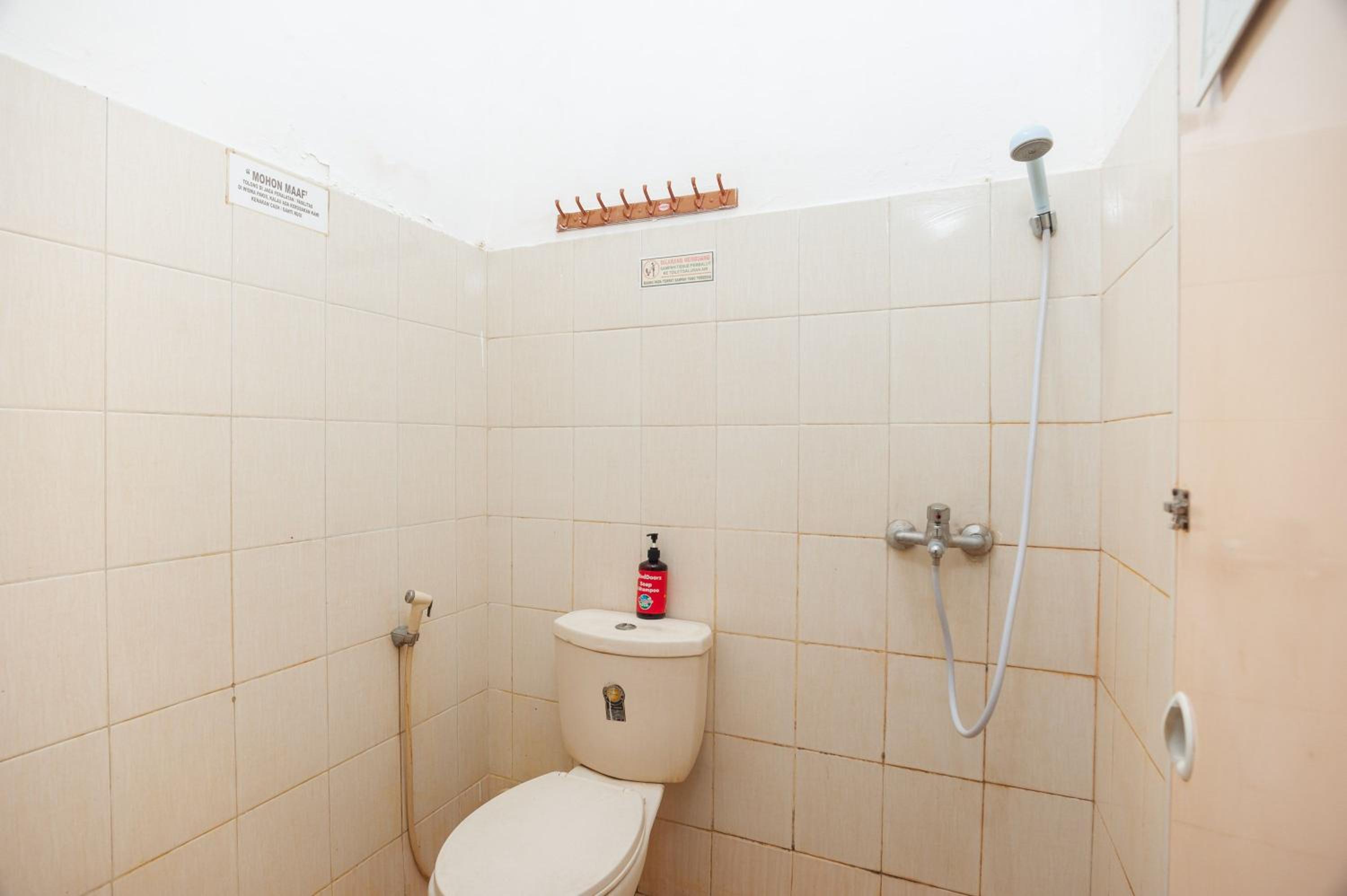Double Room - Photo 6