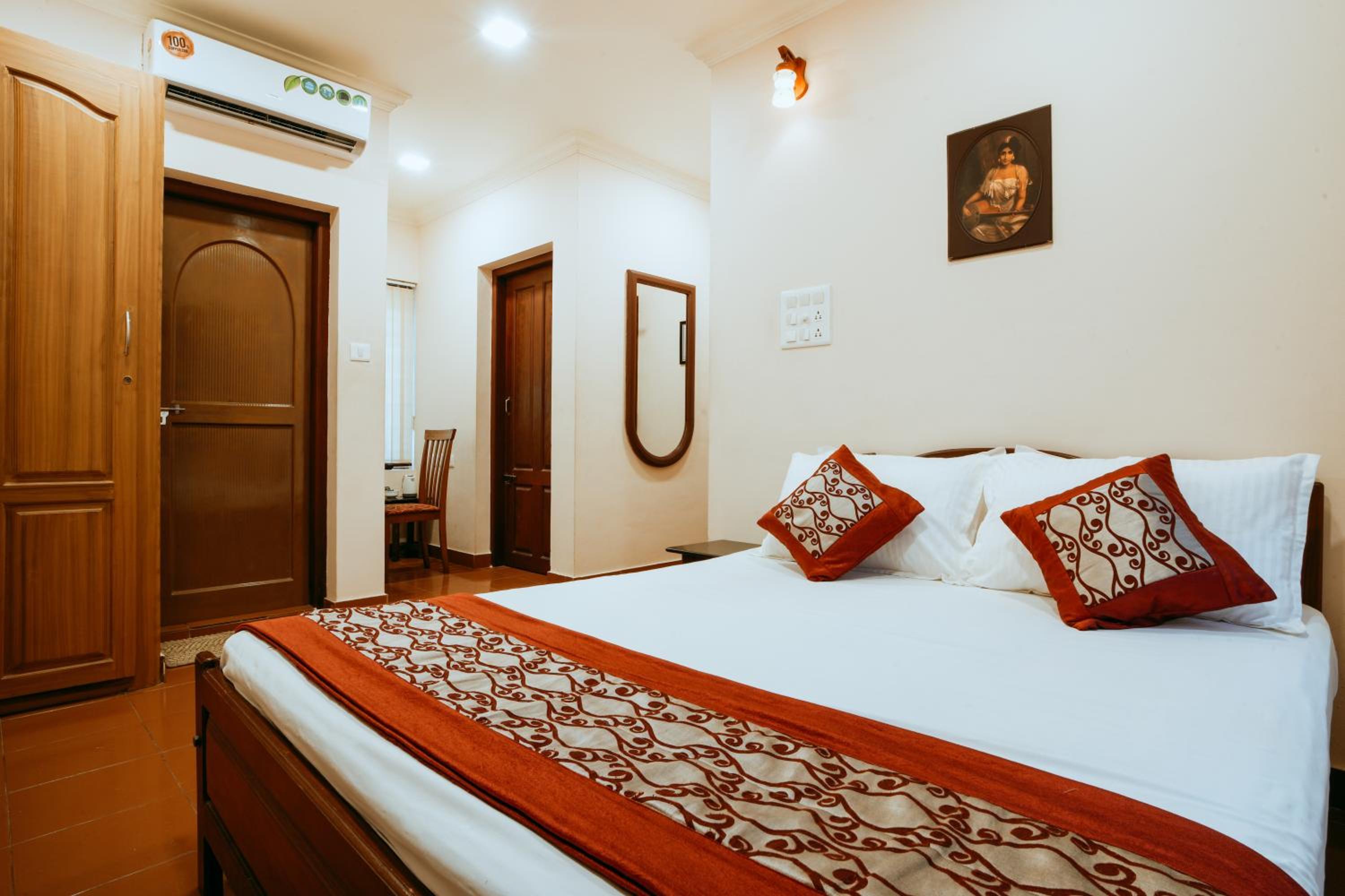 Standard Queen Room