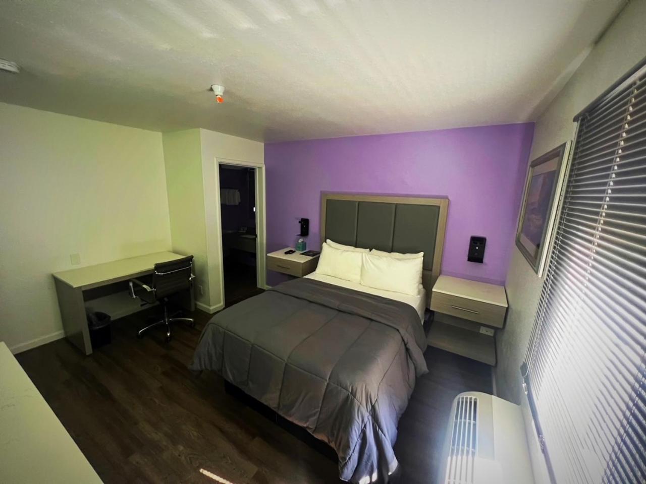 Deluxe Room (1 adult + 1 child) - Photo 3