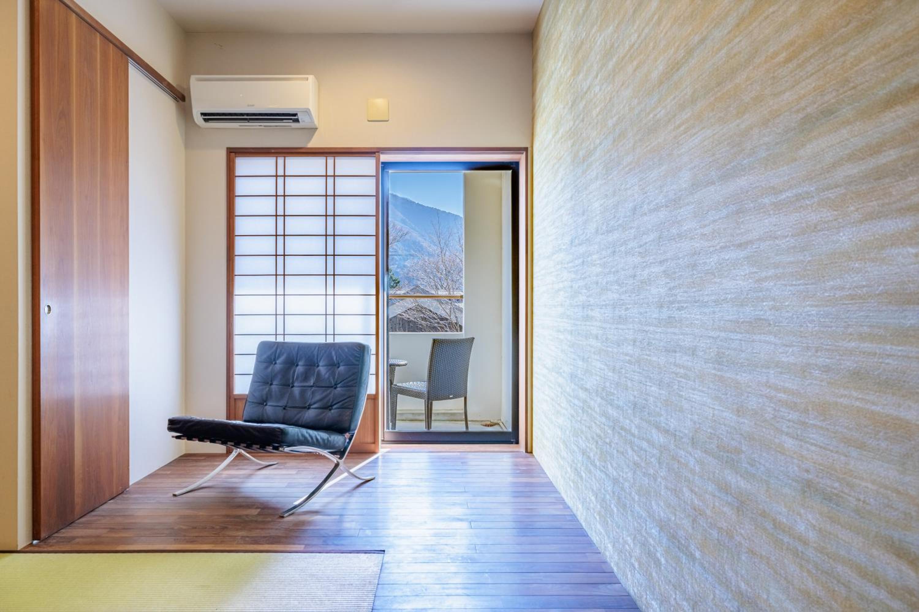 Japanese-Style Superior Twin Room with Open-Air Bath - Included free drink thumbnail 5