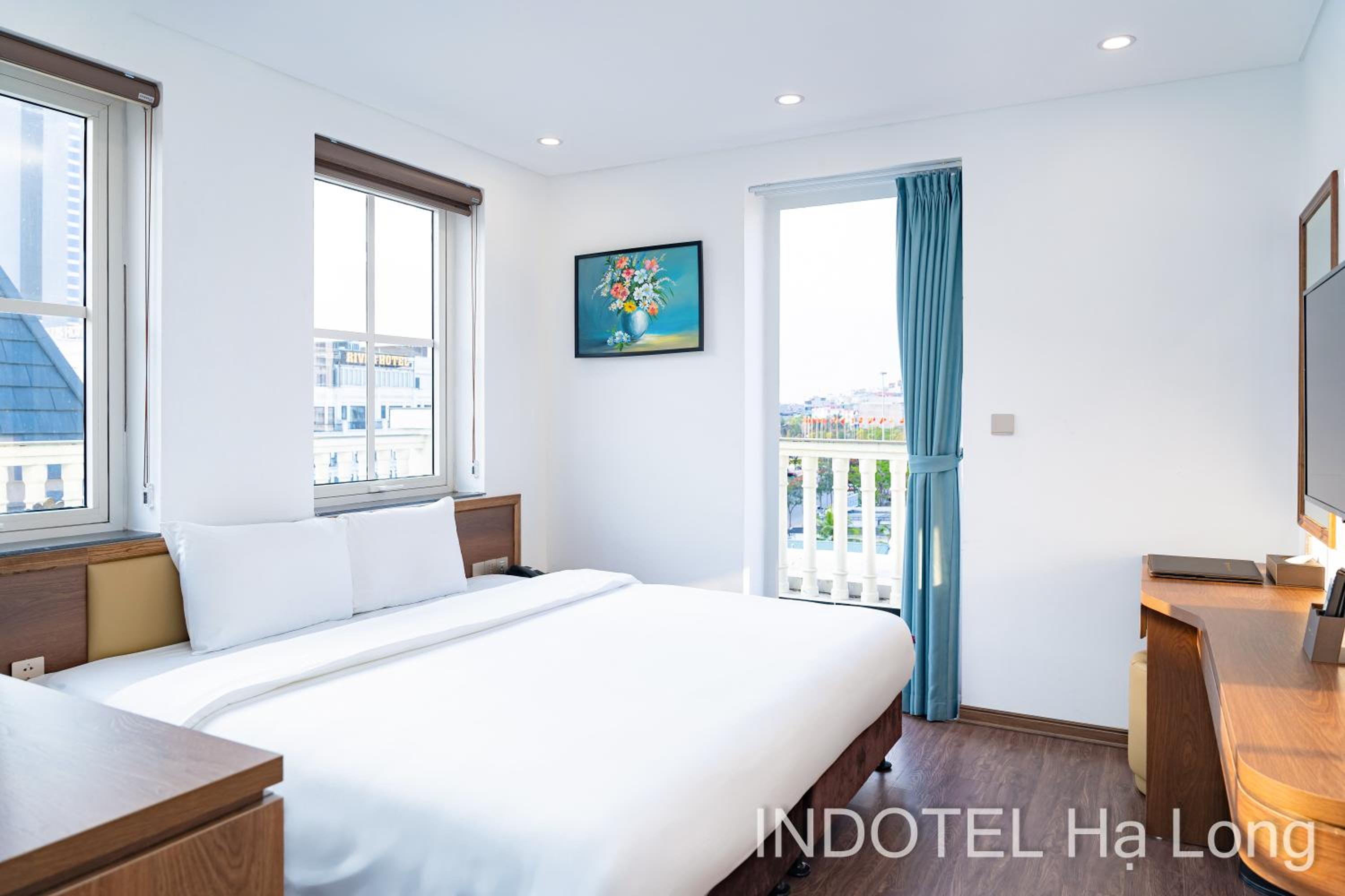 Suite with City View - Photo 10