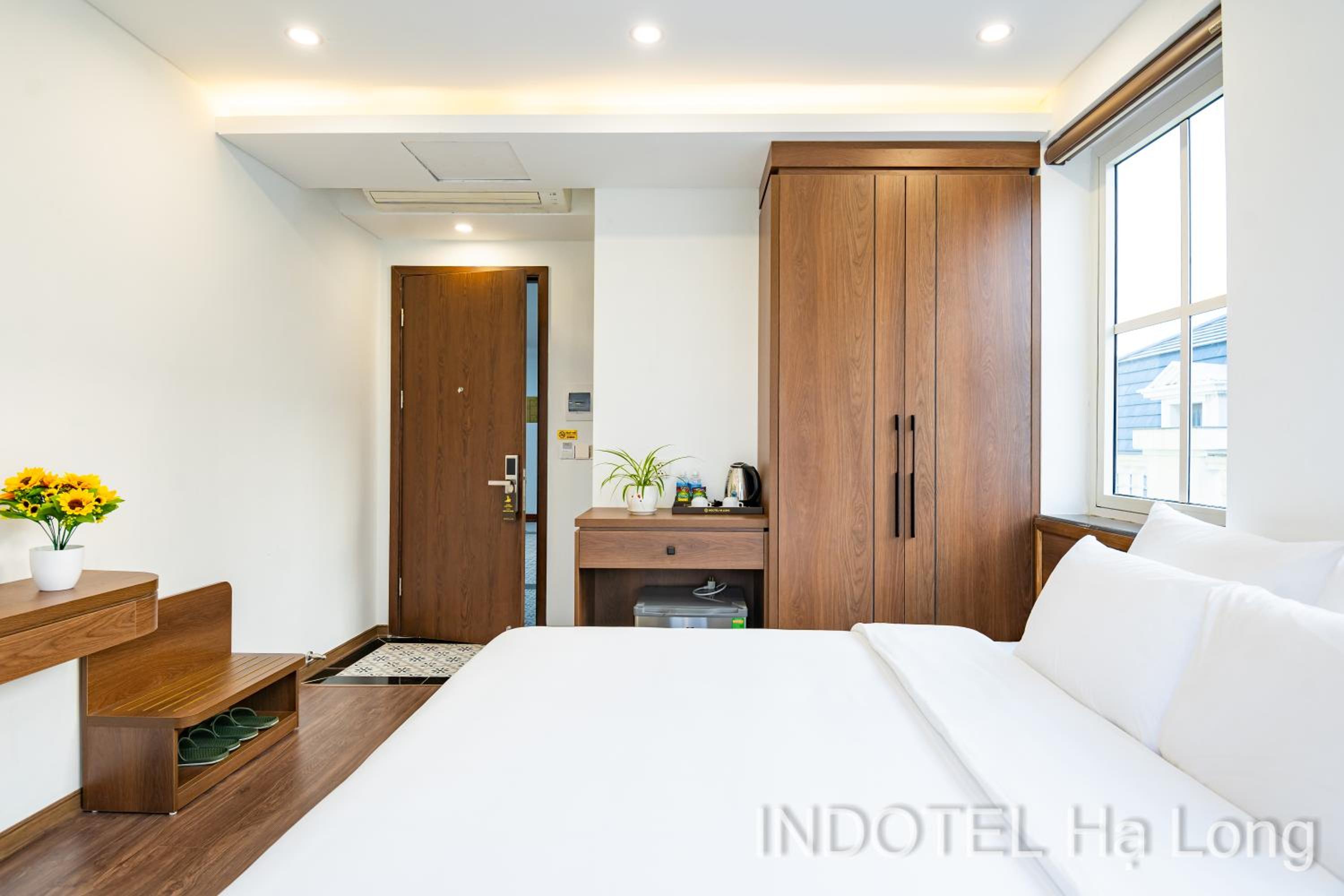 Suite with City View - Photo 25
