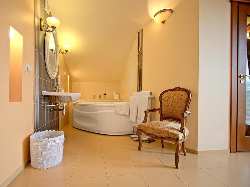 Penthouse Suite - Photo 8